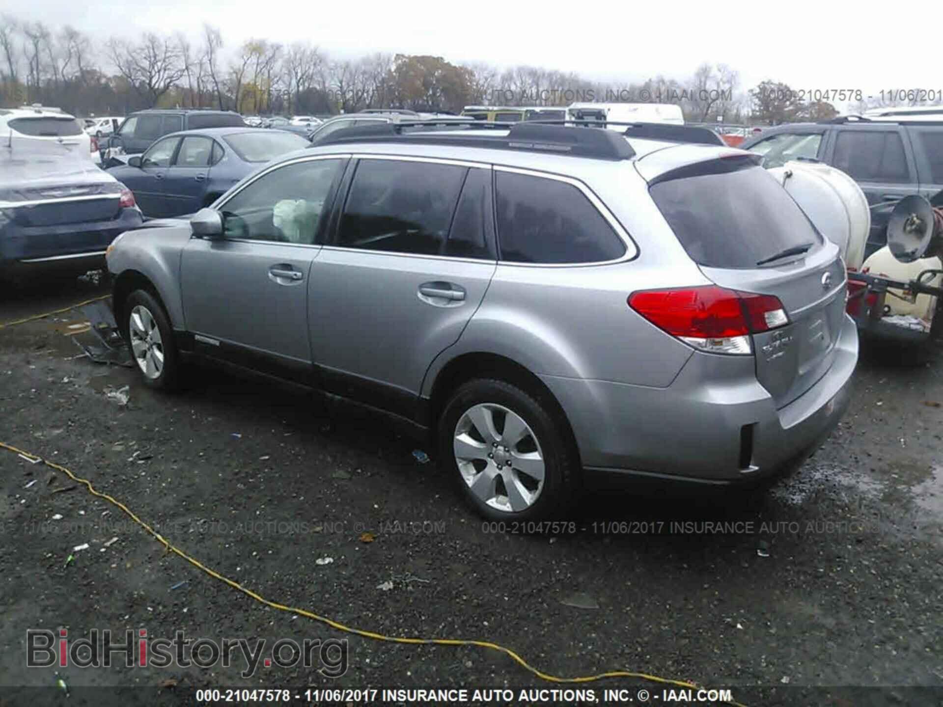 2011 Subaru Outback - VIN: 4S4BRCCC9B3376117 - Фото 3