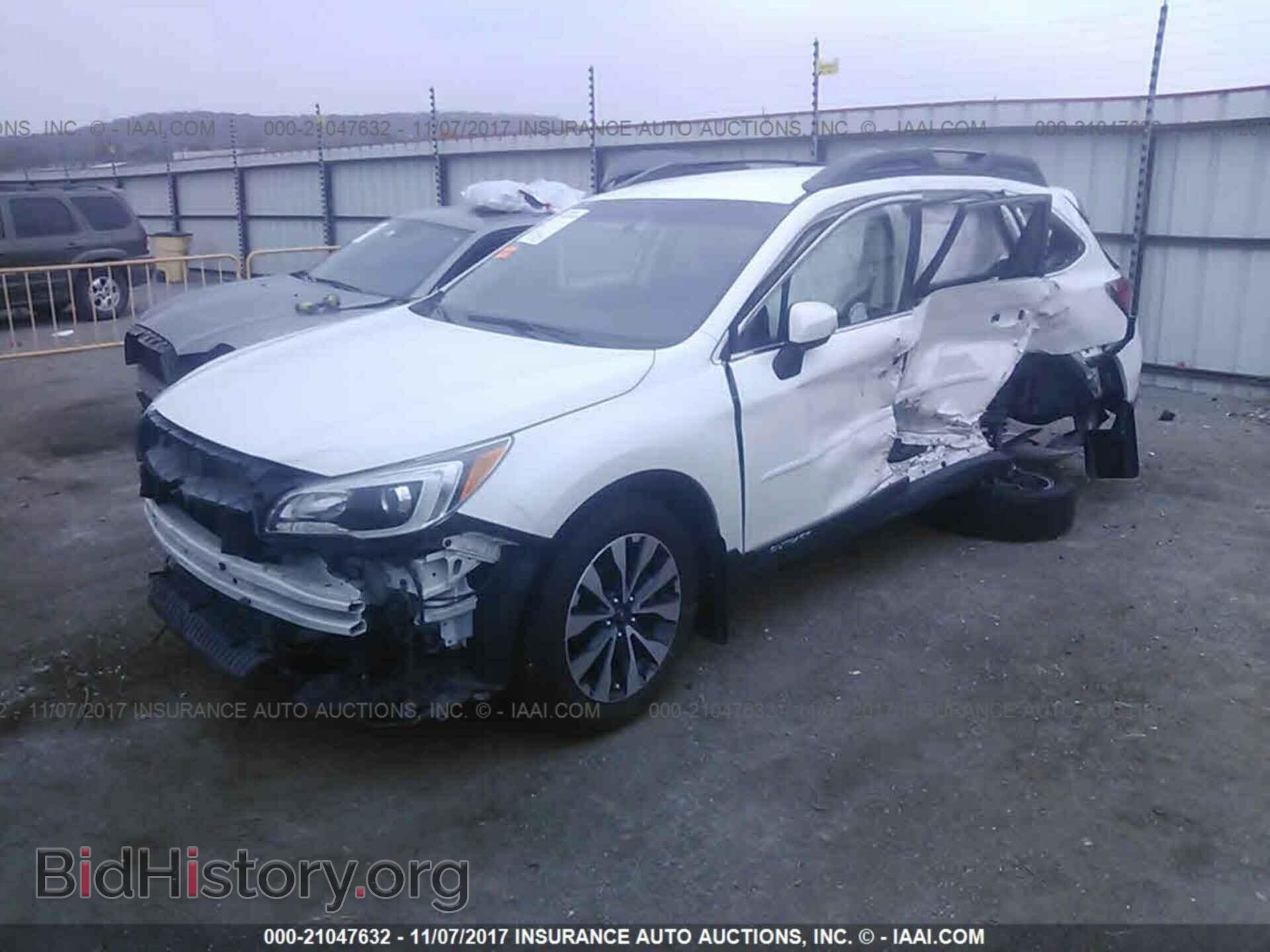2015 Subaru Outback - VIN: 4S4BSBJC9F3243946 - Фото 2