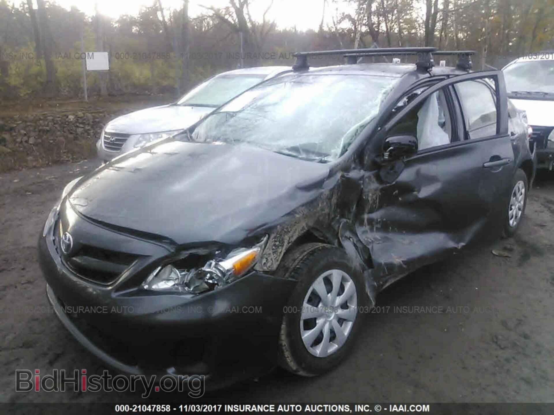 2013 Toyota Corolla - VIN: 2T1BU4EE1DC942837 - Фото 2