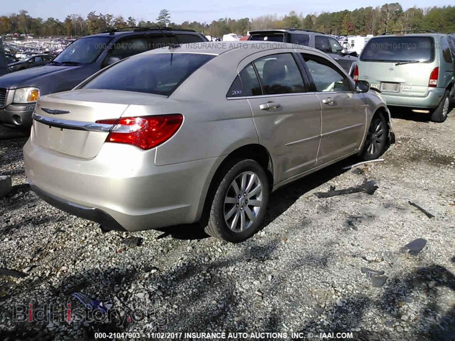 2013 Chrysler 200 - VIN: 1C3CCBBB1DN721844 - Фото 4