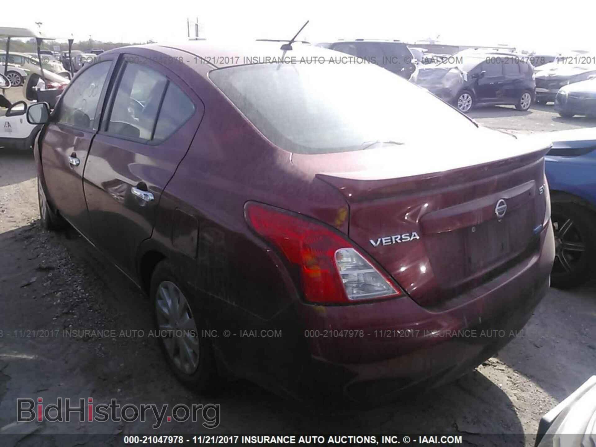 2014 Nissan Versa - VIN: 3N1CN7APXEL820988 - Фото 3