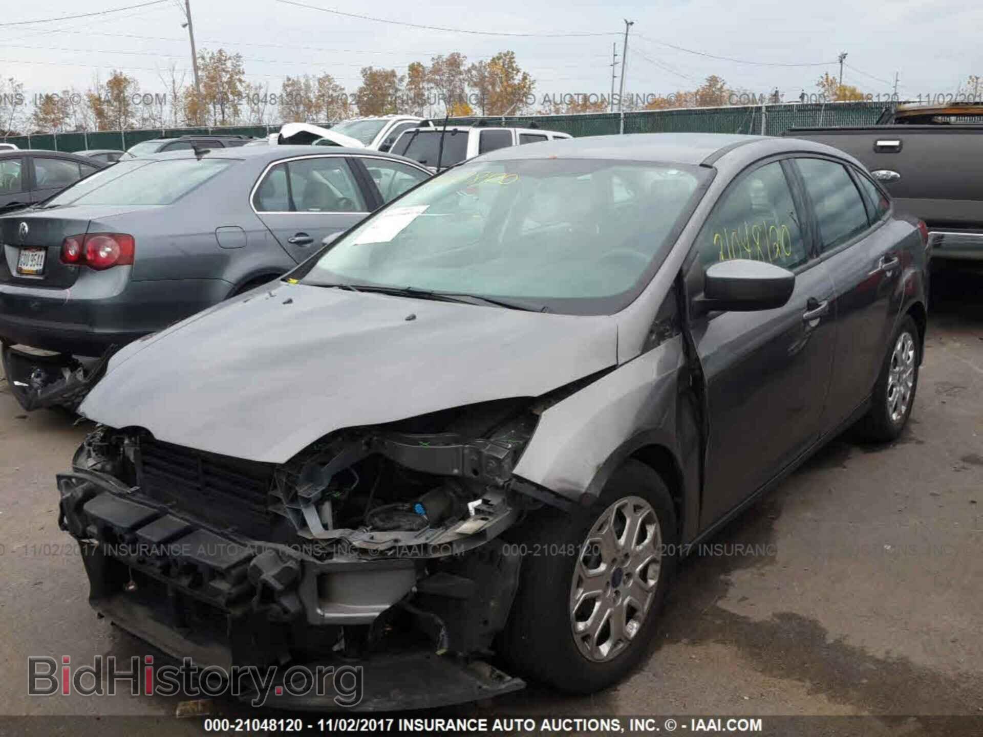 2012 Ford Focus - VIN: 1FAHP3F29CL192374 - Photo 2