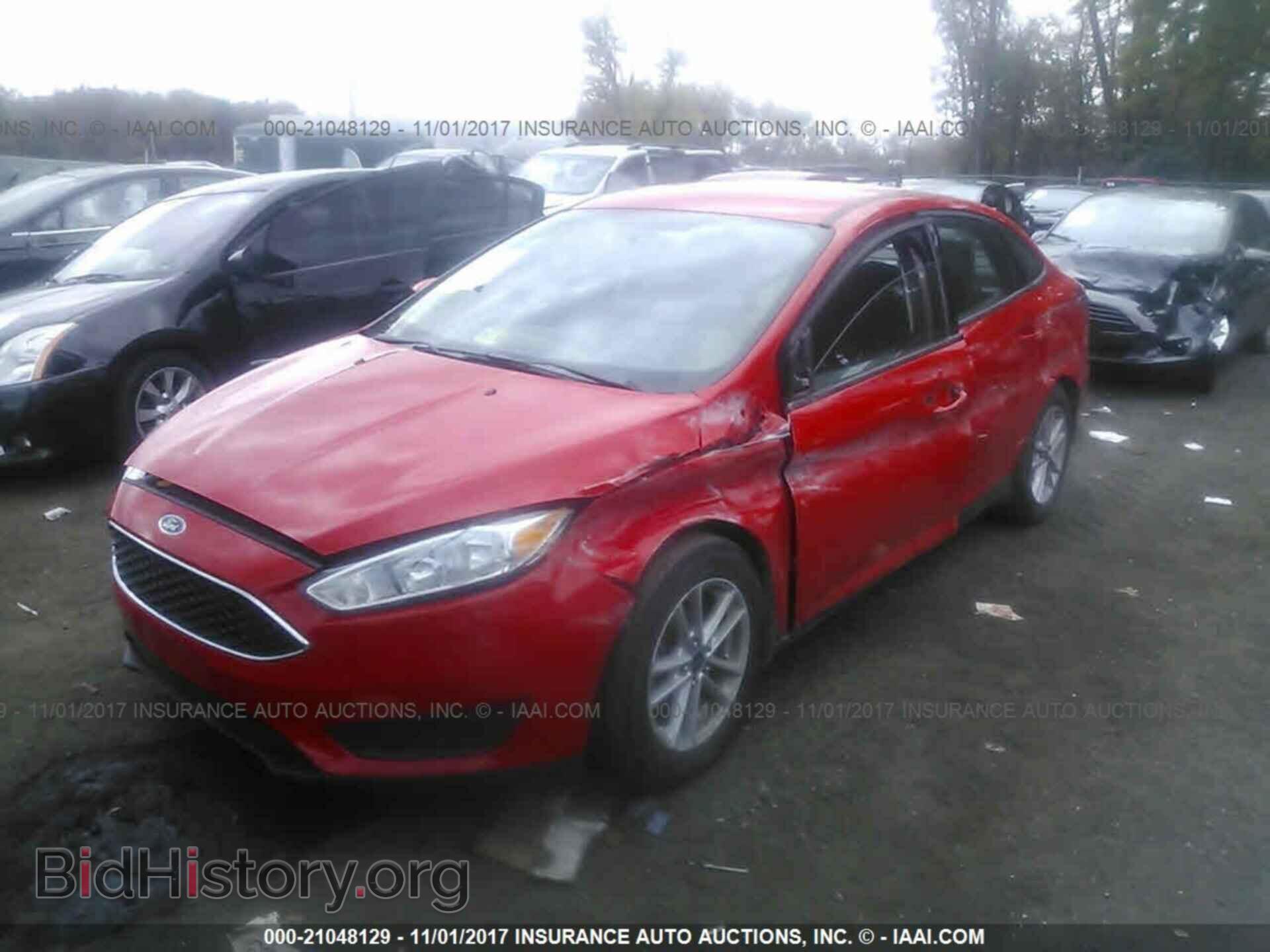 2016 Ford Focus - VIN: 1FADP3F28GL211078 - Photo 2
