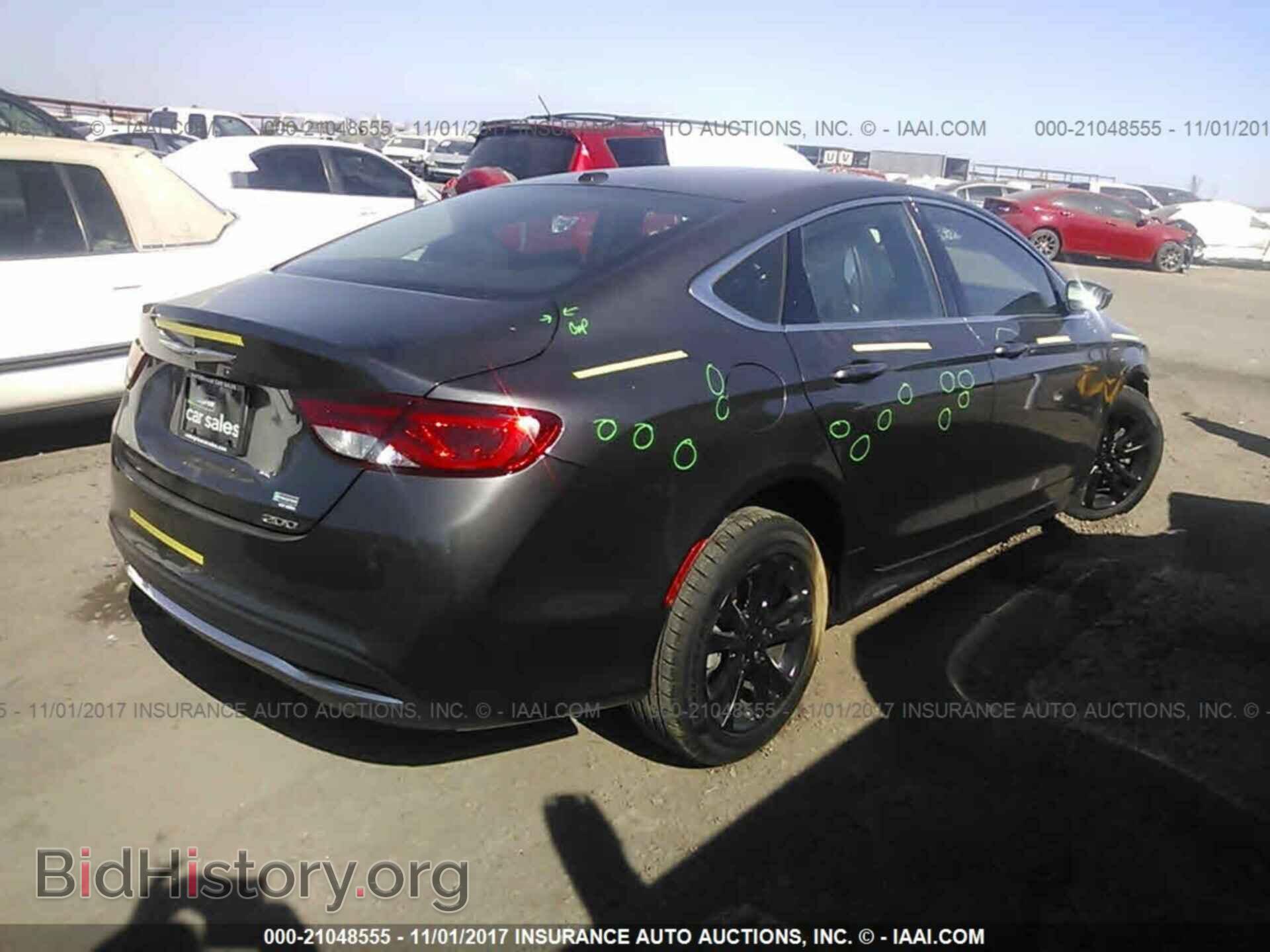 2015 Chrysler 200 - VIN: 1C3CCCAB6FN725169 - Photo 4