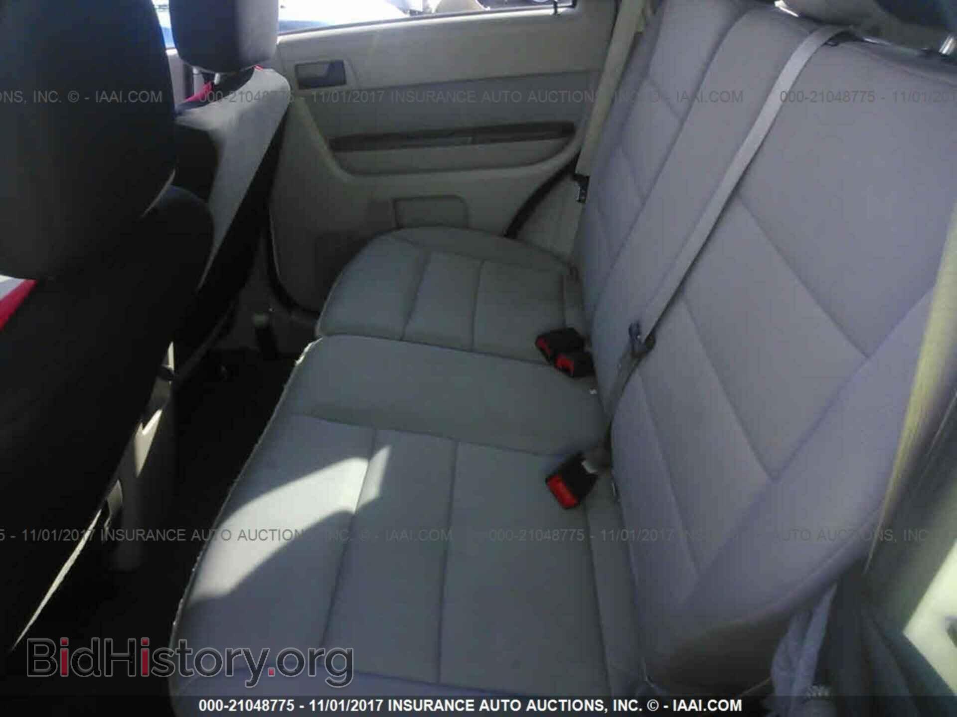 2011 Ford Escape - VIN: 1FMCU9D75BKB66451 - Photo 8