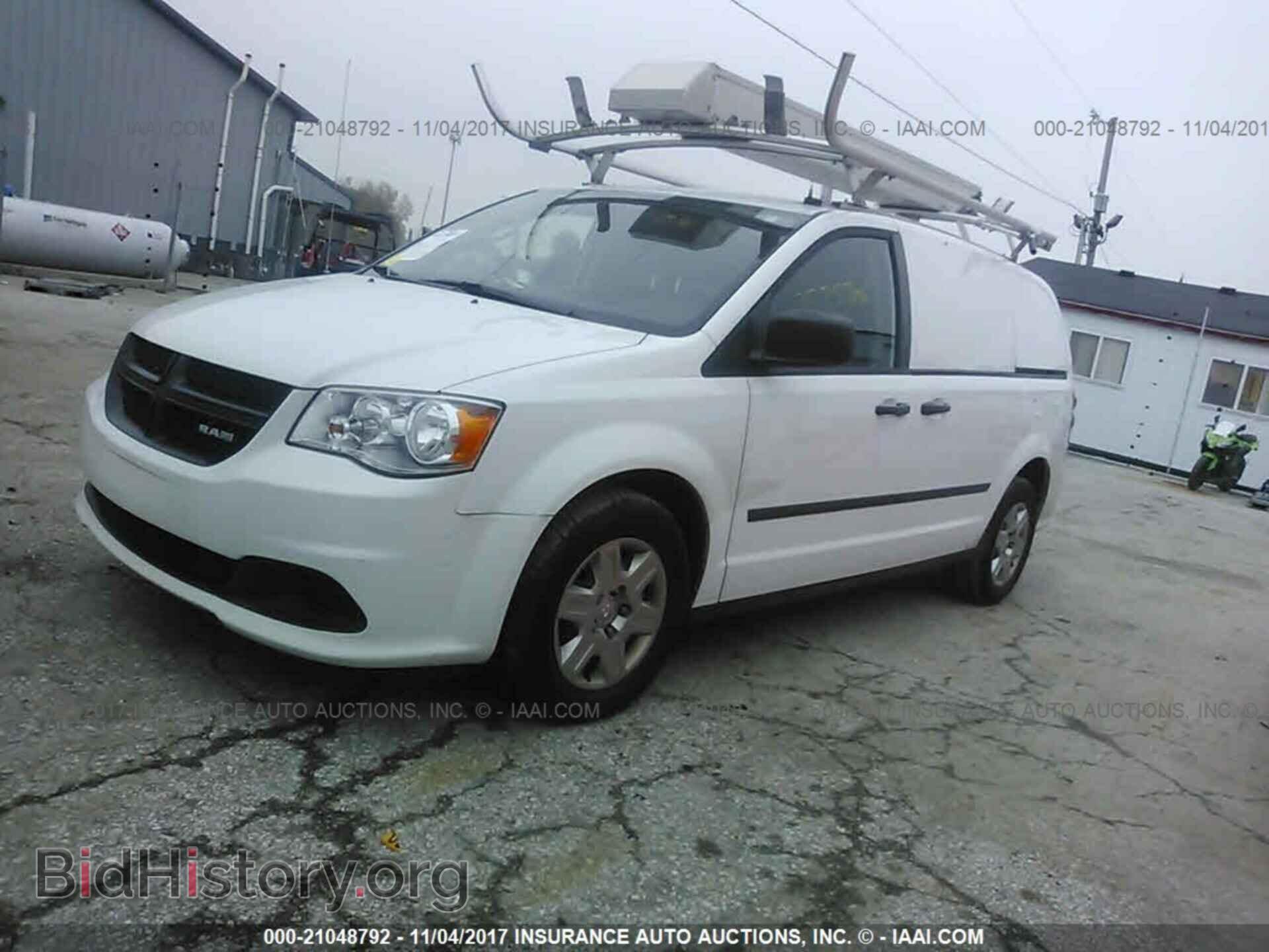 2013 Ram Tradesman - VIN: 2C4JRGAG0DR812151 - Фото 2