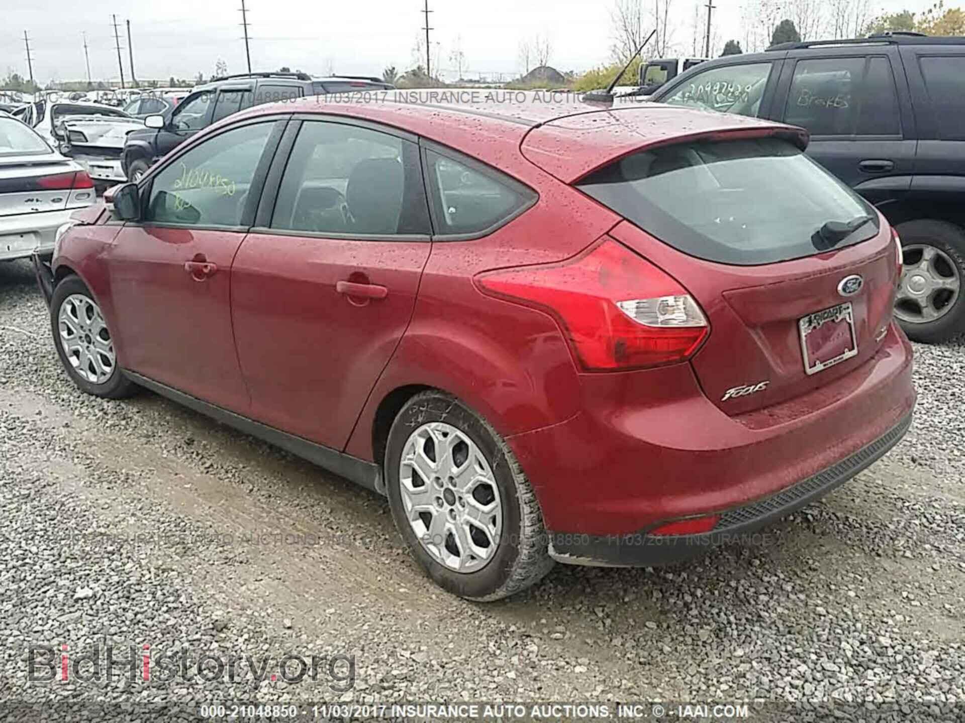 2014 Ford Focus - VIN: 1FADP3K22EL124750 - Photo 3