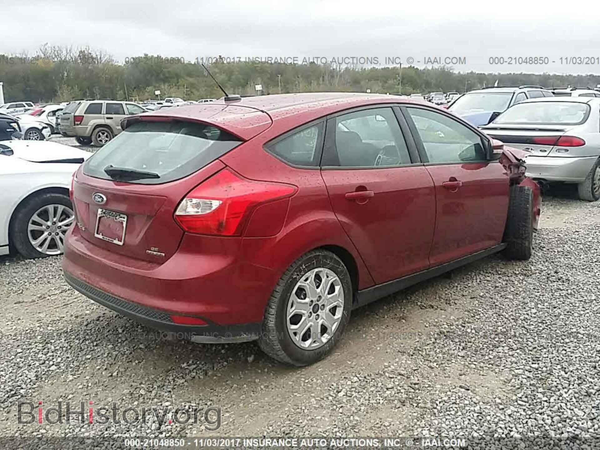 2014 Ford Focus - VIN: 1FADP3K22EL124750 - Photo 4