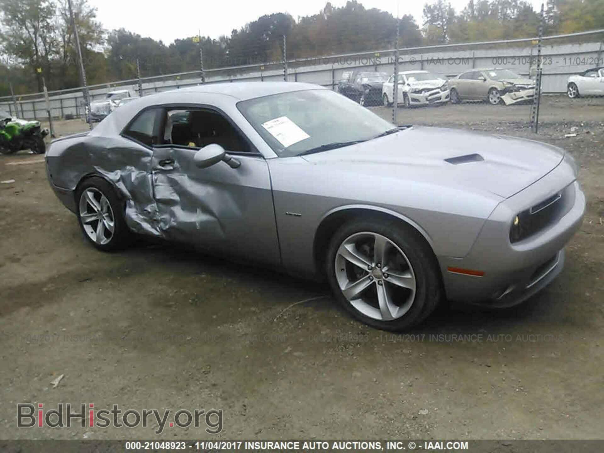 Photo 2C3CDZAT8FH804022 - Dodge Challenger 2015