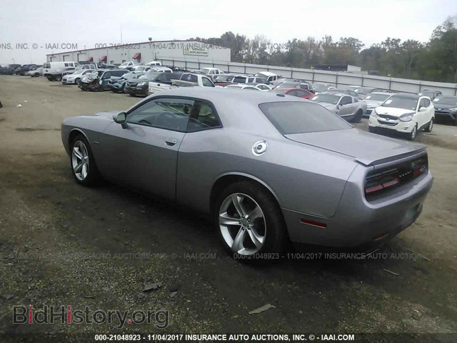 2015 Dodge Challenger - VIN: 2C3CDZAT8FH804022 - Photo 3