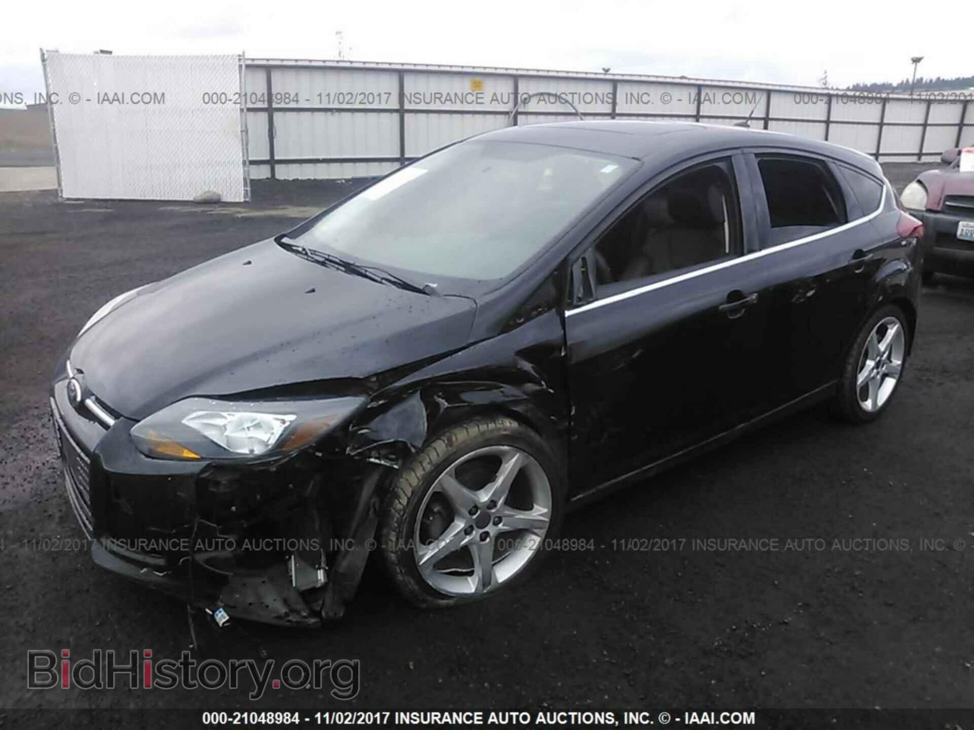 2014 Ford Focus - VIN: 1FADP3N2XEL330345 - Photo 2