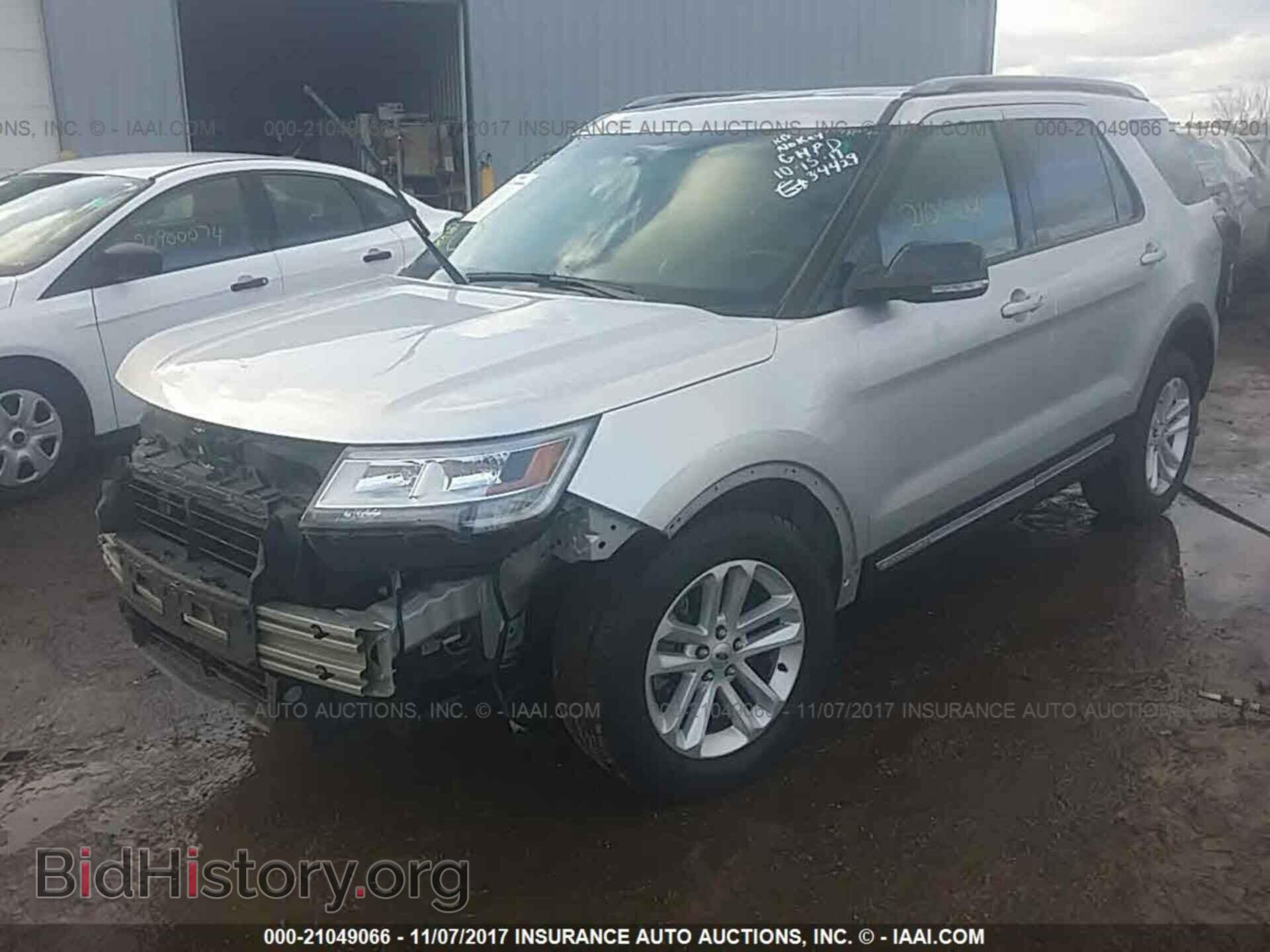 2017 Ford Explorer - VIN: 1FM5K7D89HGA98260 - Фото 2