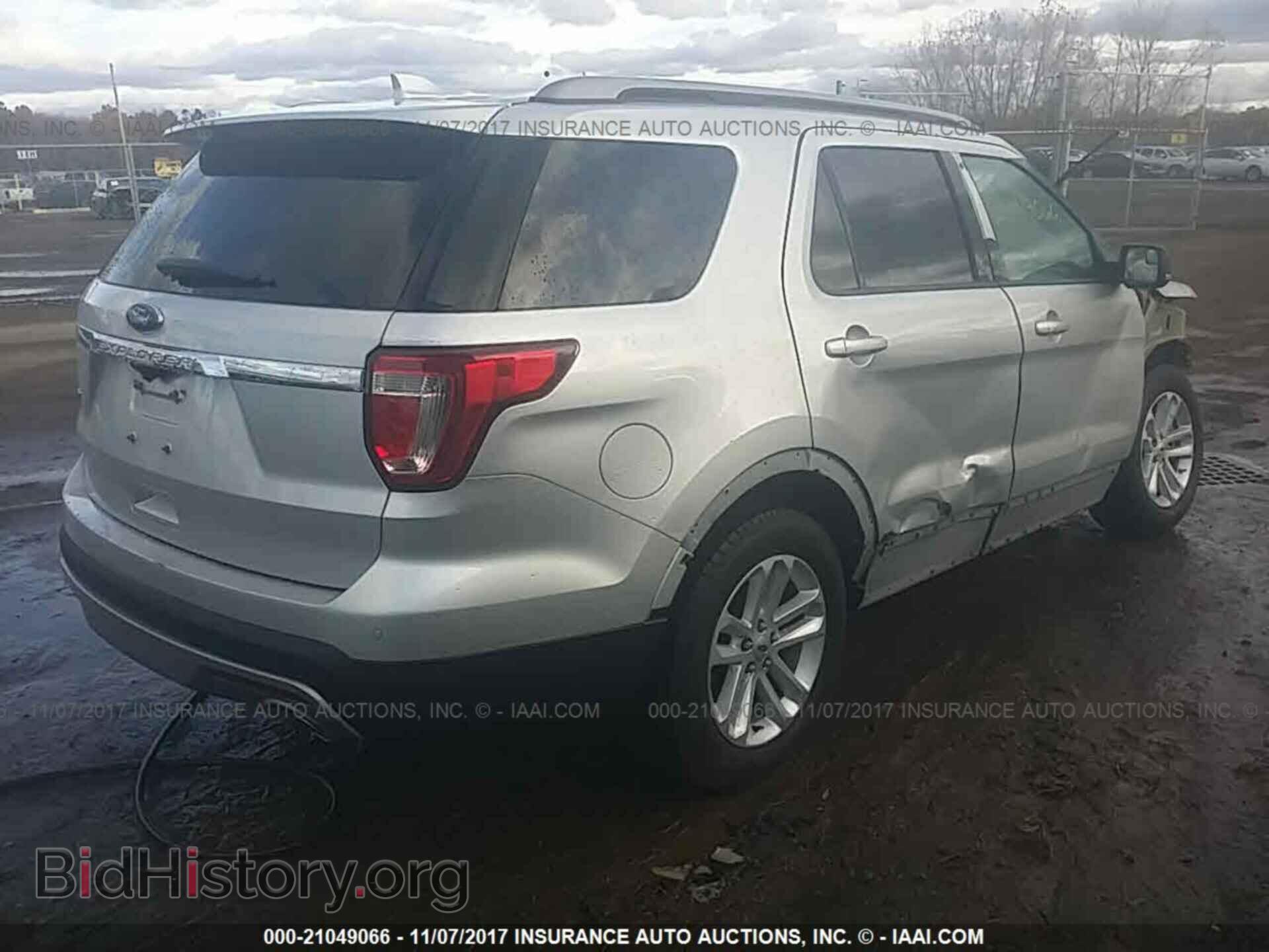 2017 Ford Explorer - VIN: 1FM5K7D89HGA98260 - Фото 4