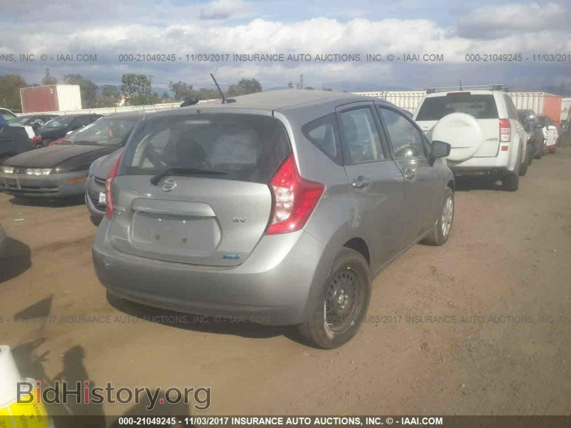 2015 Nissan Versa note - VIN: 3N1CE2CP3FL445012 - Фото 4