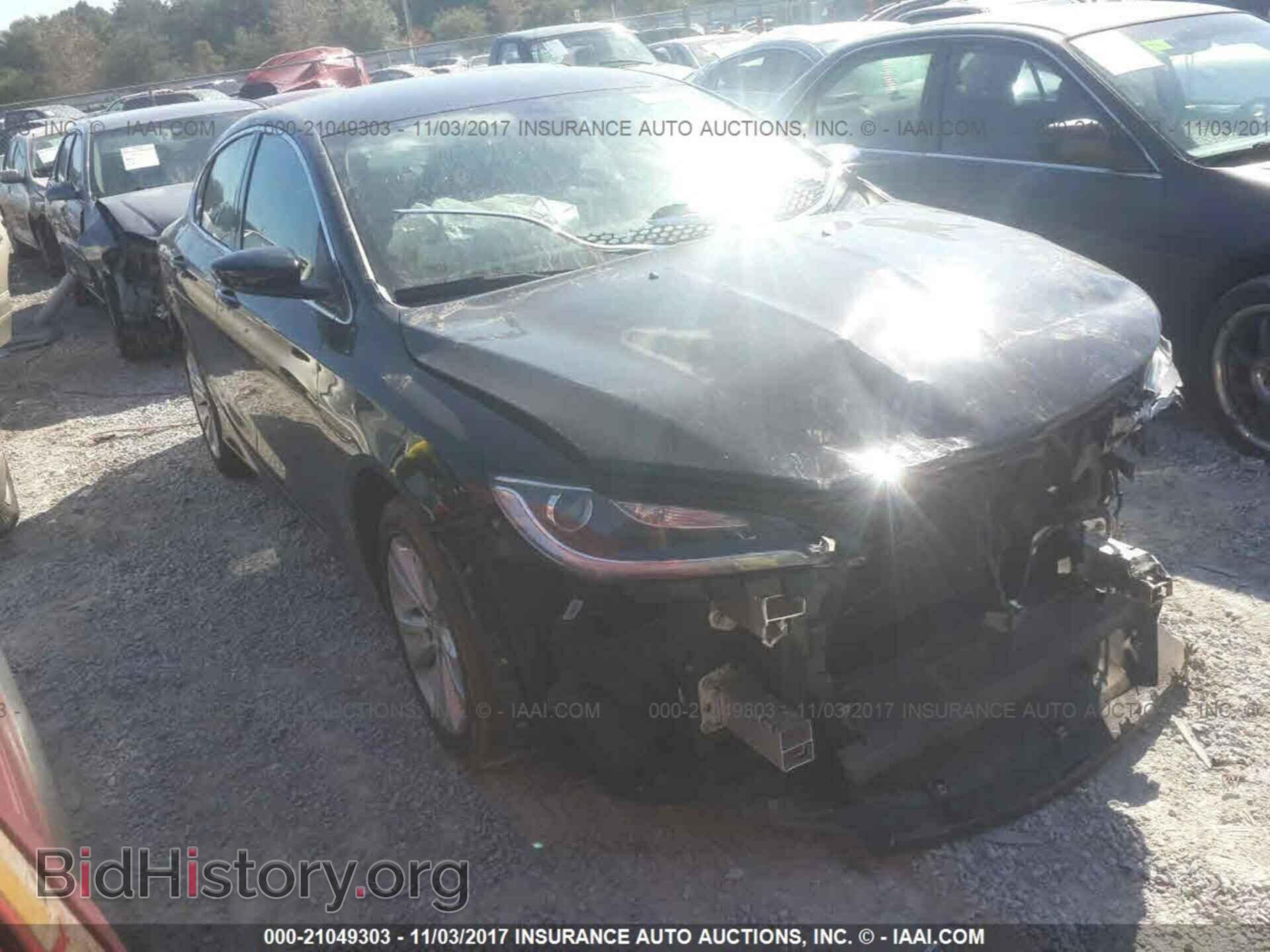 Photo 1C3CCCAB6FN747592 - Chrysler 200 2015
