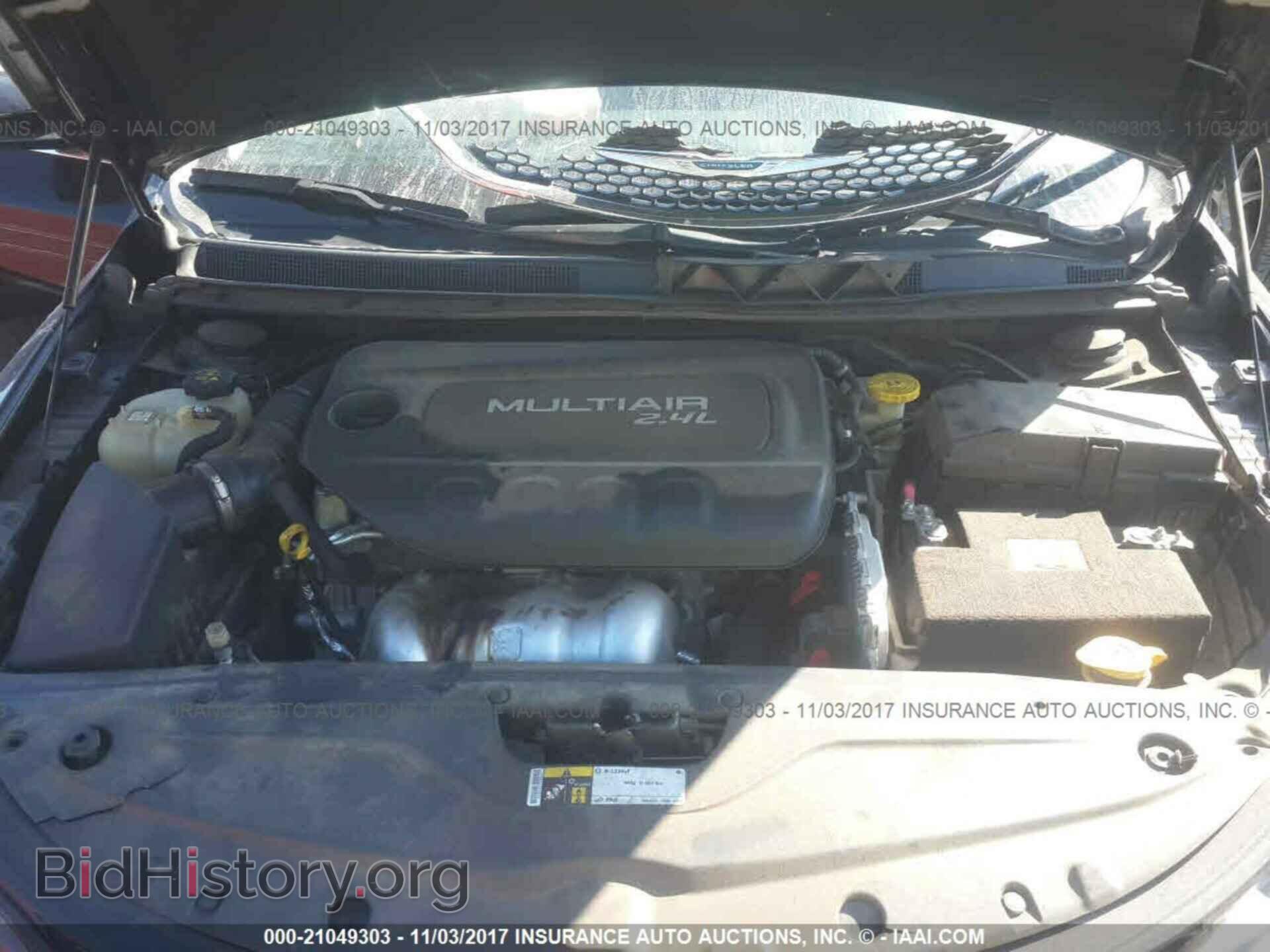 2015 Chrysler 200 - VIN: 1C3CCCAB6FN747592 - Фото 10