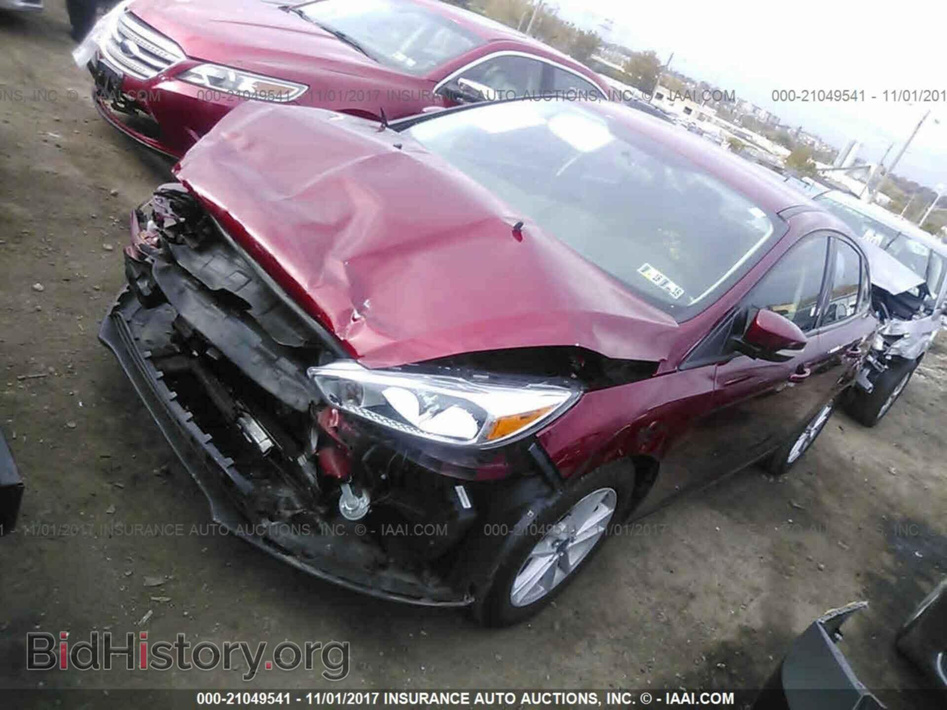 2016 Ford Focus - VIN: 1FADP3F27GL265634 - Photo 2