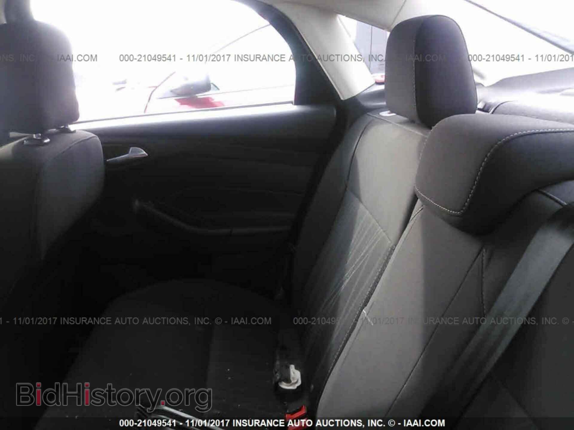 2016 Ford Focus - VIN: 1FADP3F27GL265634 - Photo 8