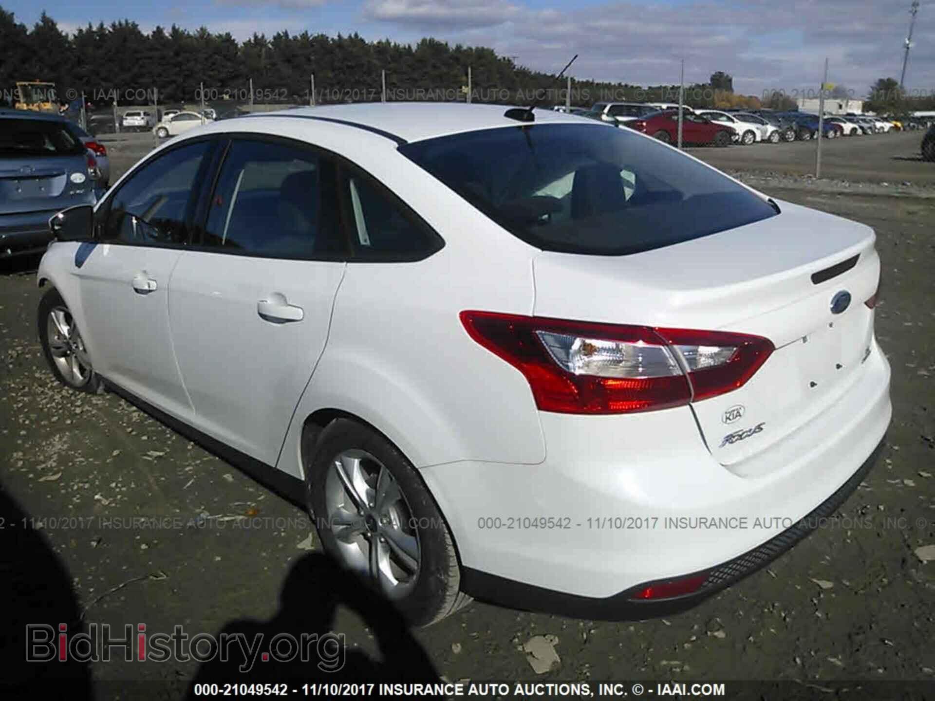 2014 Ford Focus - VIN: 1FADP3F20EL173374 - Photo 3