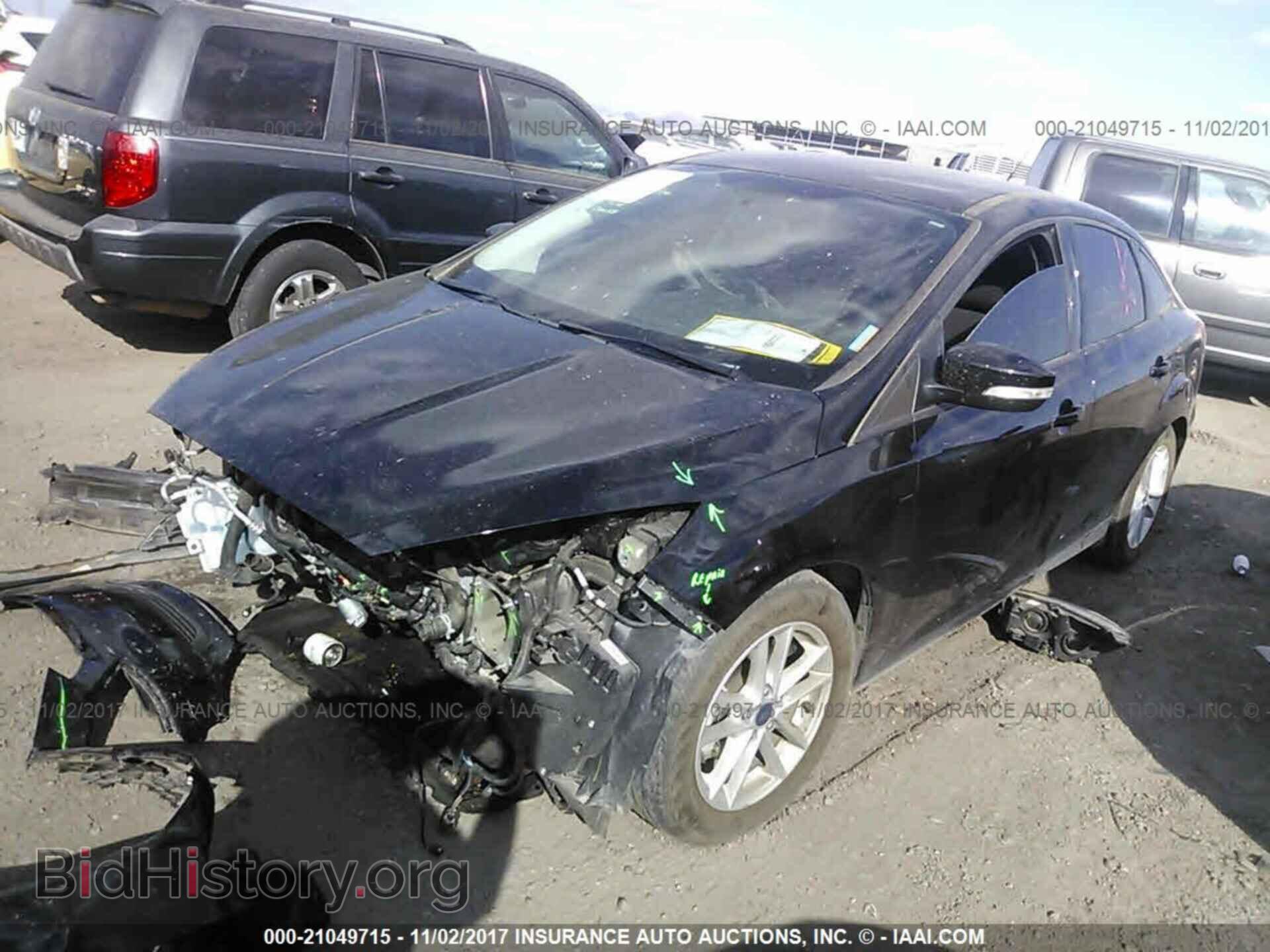 2016 Ford Focus - VIN: 1FADP3F24GL380269 - Photo 2