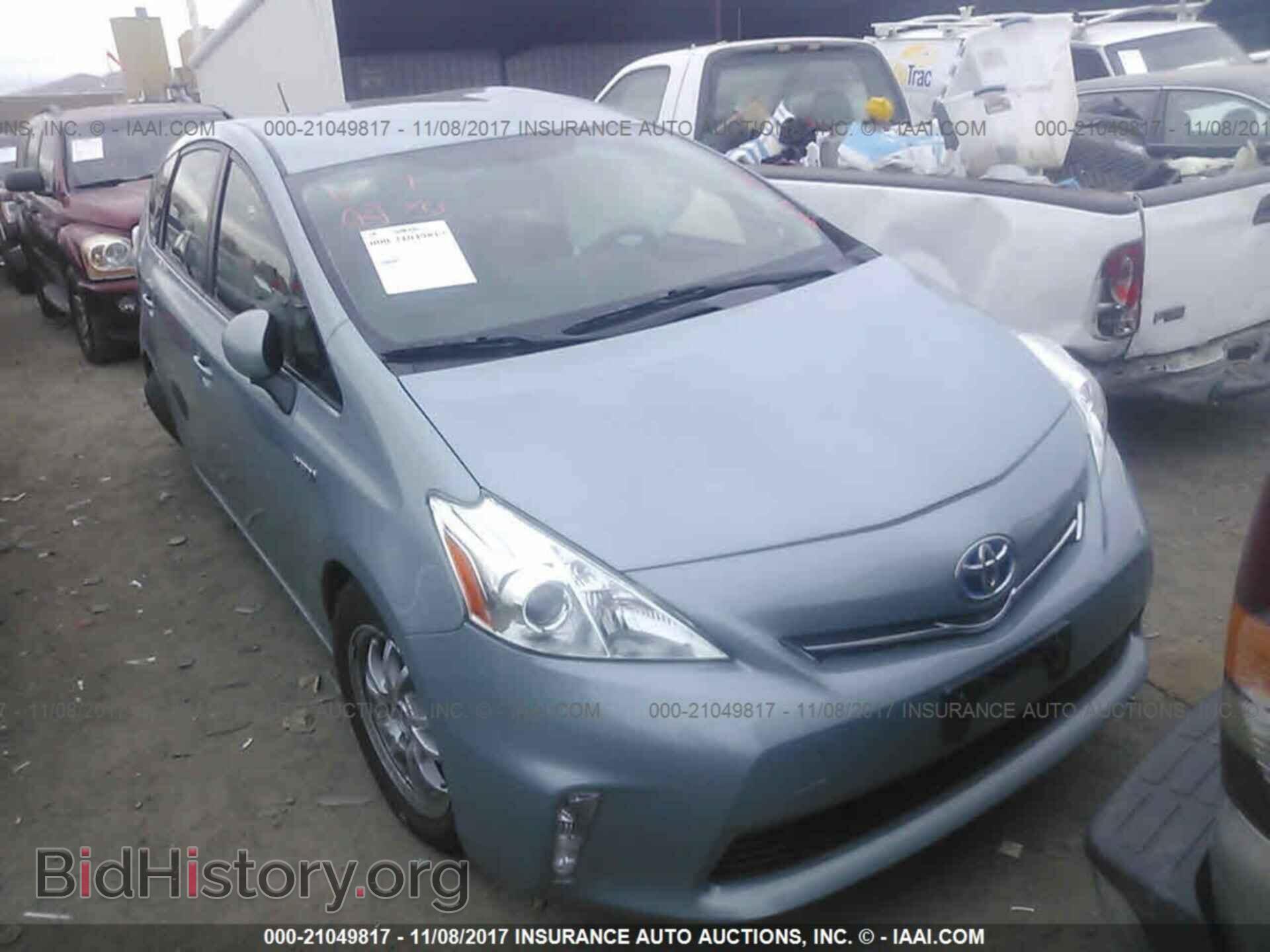 Photo JTDZN3EU4EJ015558 - Toyota Prius v 2014