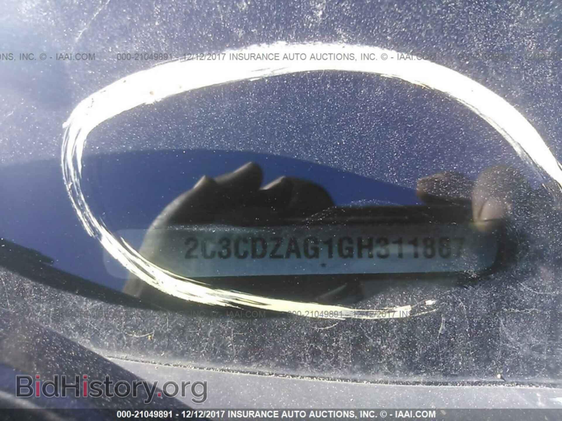 2016 Dodge Challenger - VIN: 2C3CDZAG1GH311867 - Photo 9