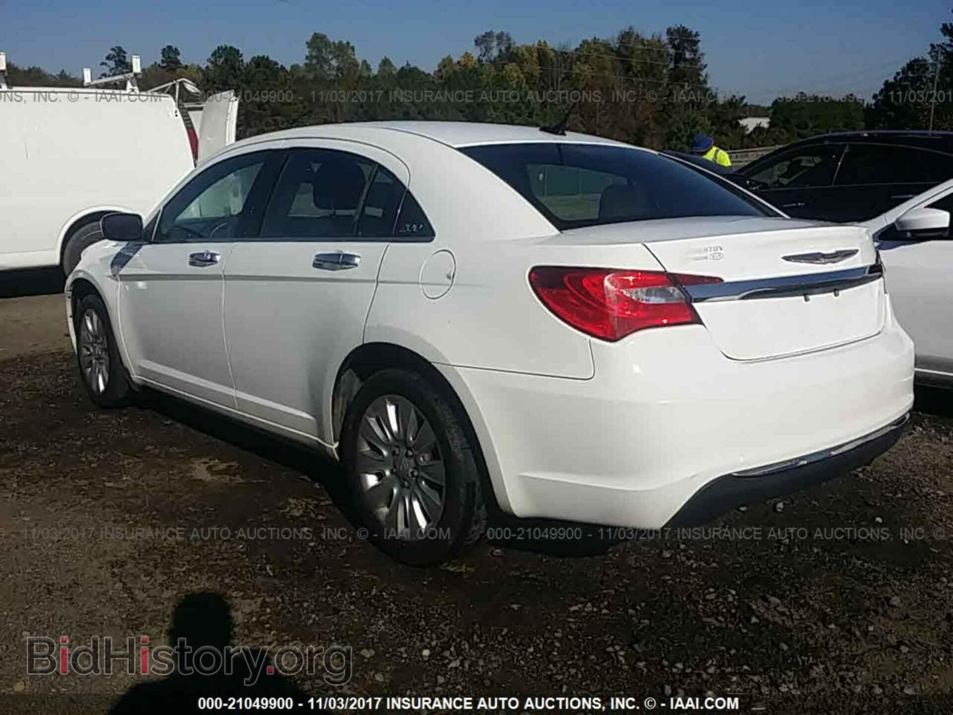 2012 Chrysler 200 - VIN: 1C3CCBAB8CN114081 - Фото 3