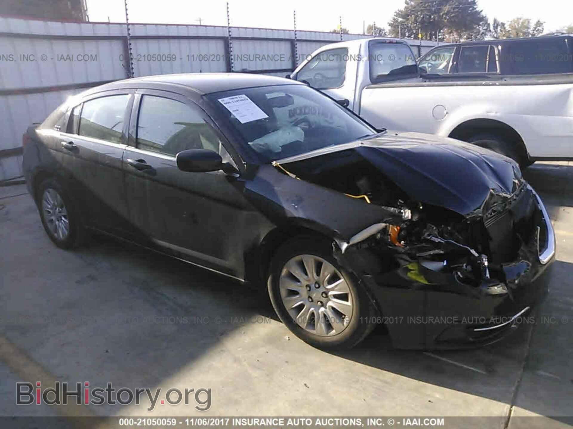 Photo 1C3CCBAG2DN727553 - Chrysler 200 2013