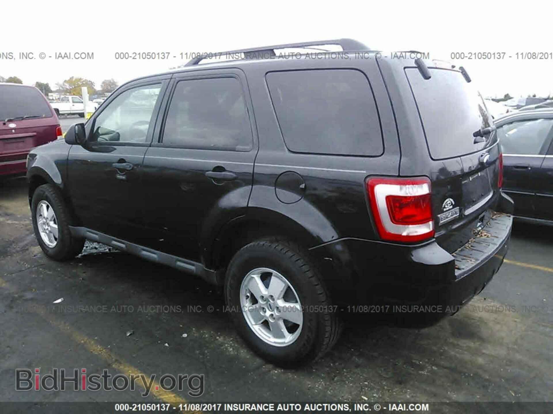 2011 Ford Escape - VIN: 1FMCU0D77BKB02293 - Photo 3