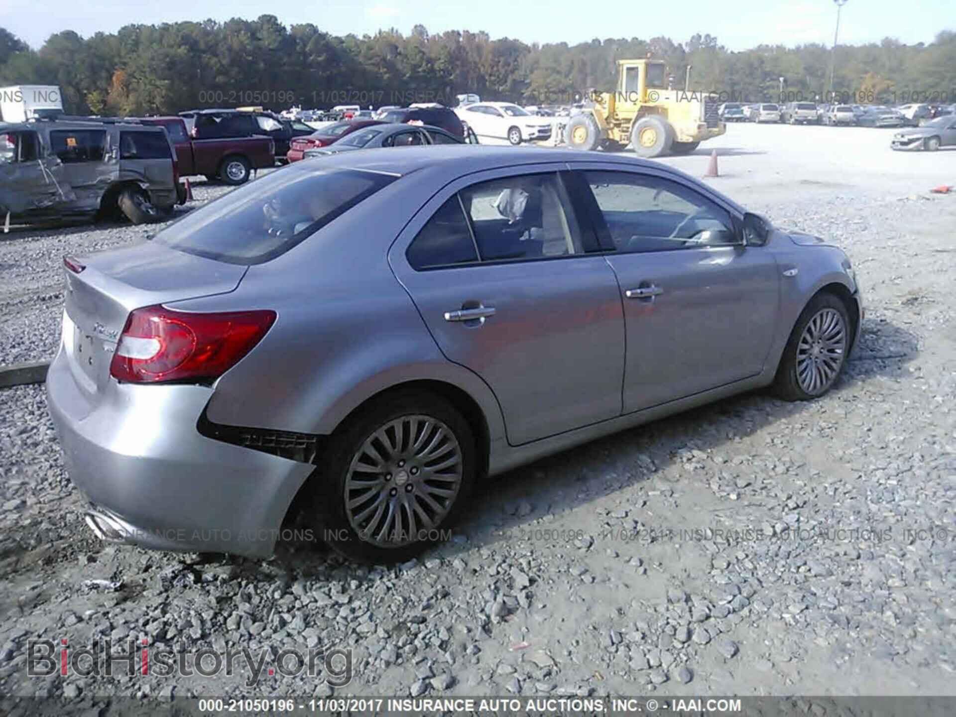2012 Suzuki Kizashi - VIN: JS2RF9A38C6100048 - Фото 4