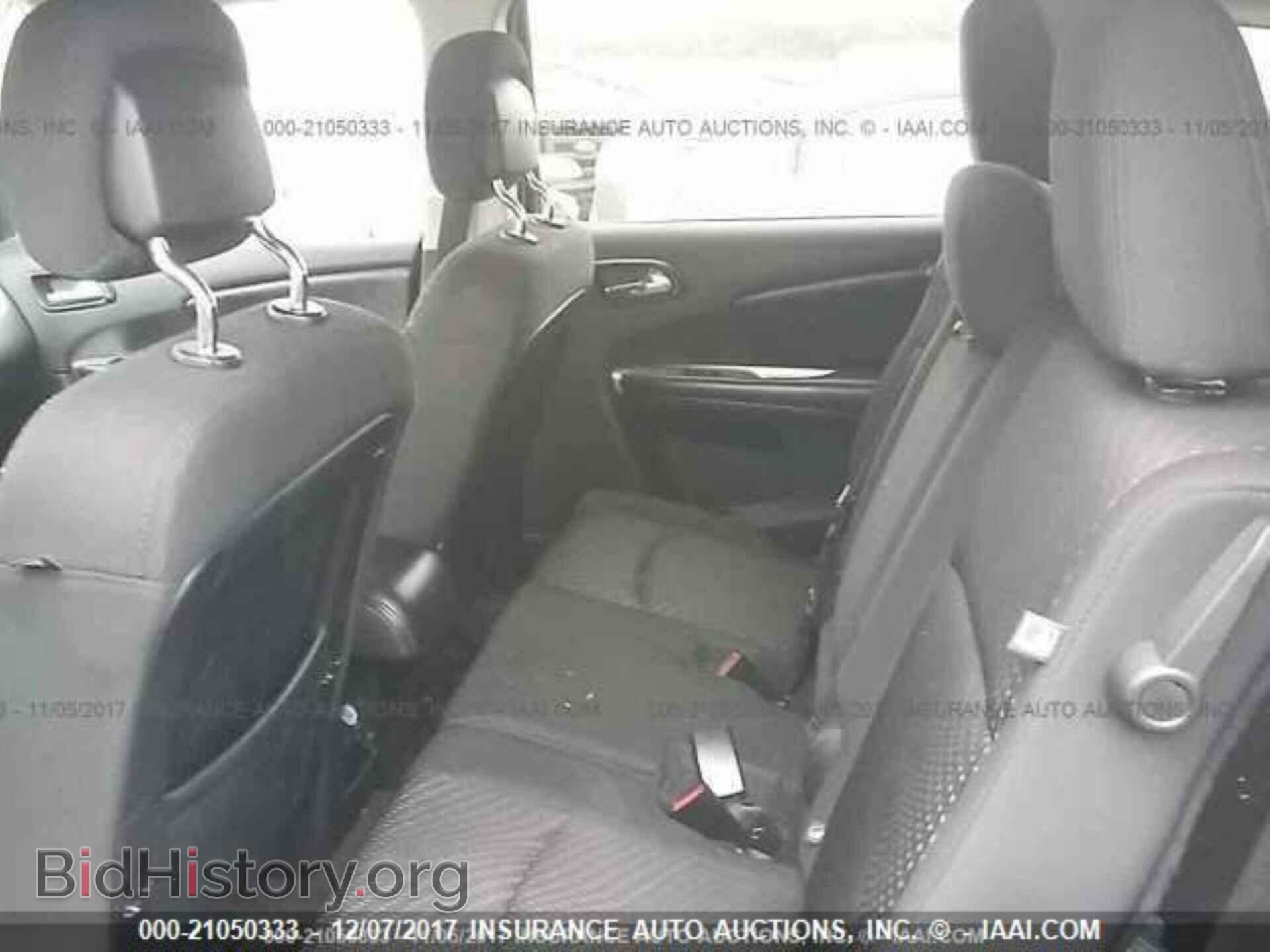2011 Dodge Journey - VIN: 3D4PH1FG5BT516879 - Photo 8
