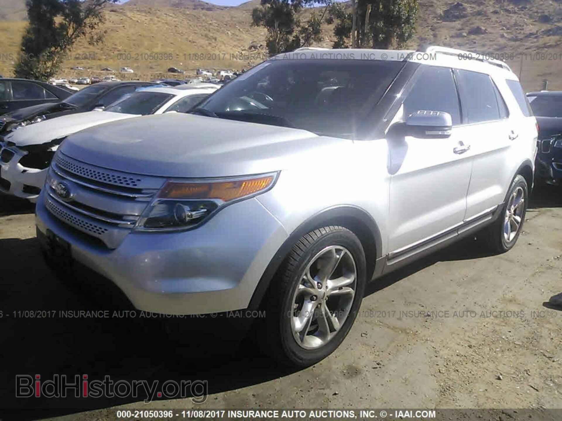 2013 Ford Explorer - VIN: 1FM5K7F88DGB78513 - Фото 2