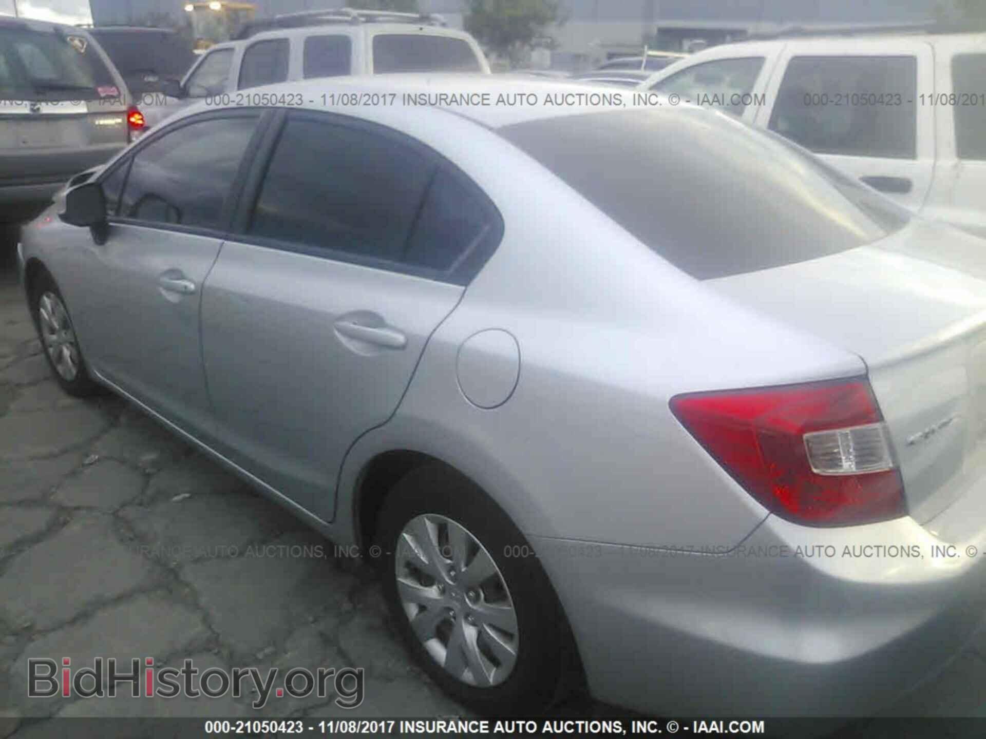 2012 Honda Civic - VIN: 19XFB2F57CE022821 - Фото 3