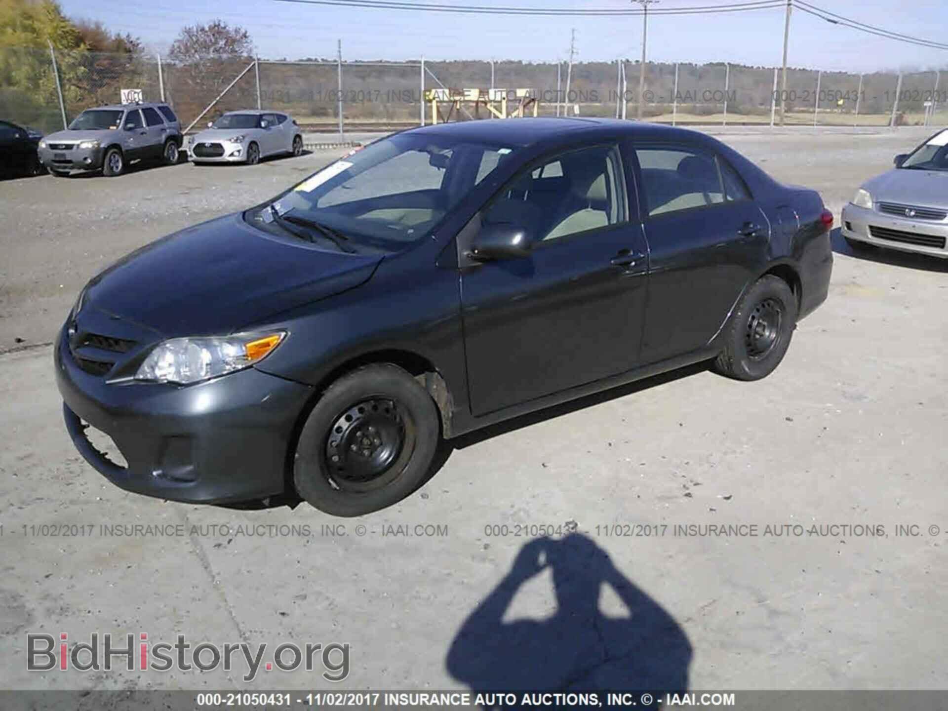 2011 Toyota Corolla - VIN: 2T1BU4EE1BC622866 - Фото 2