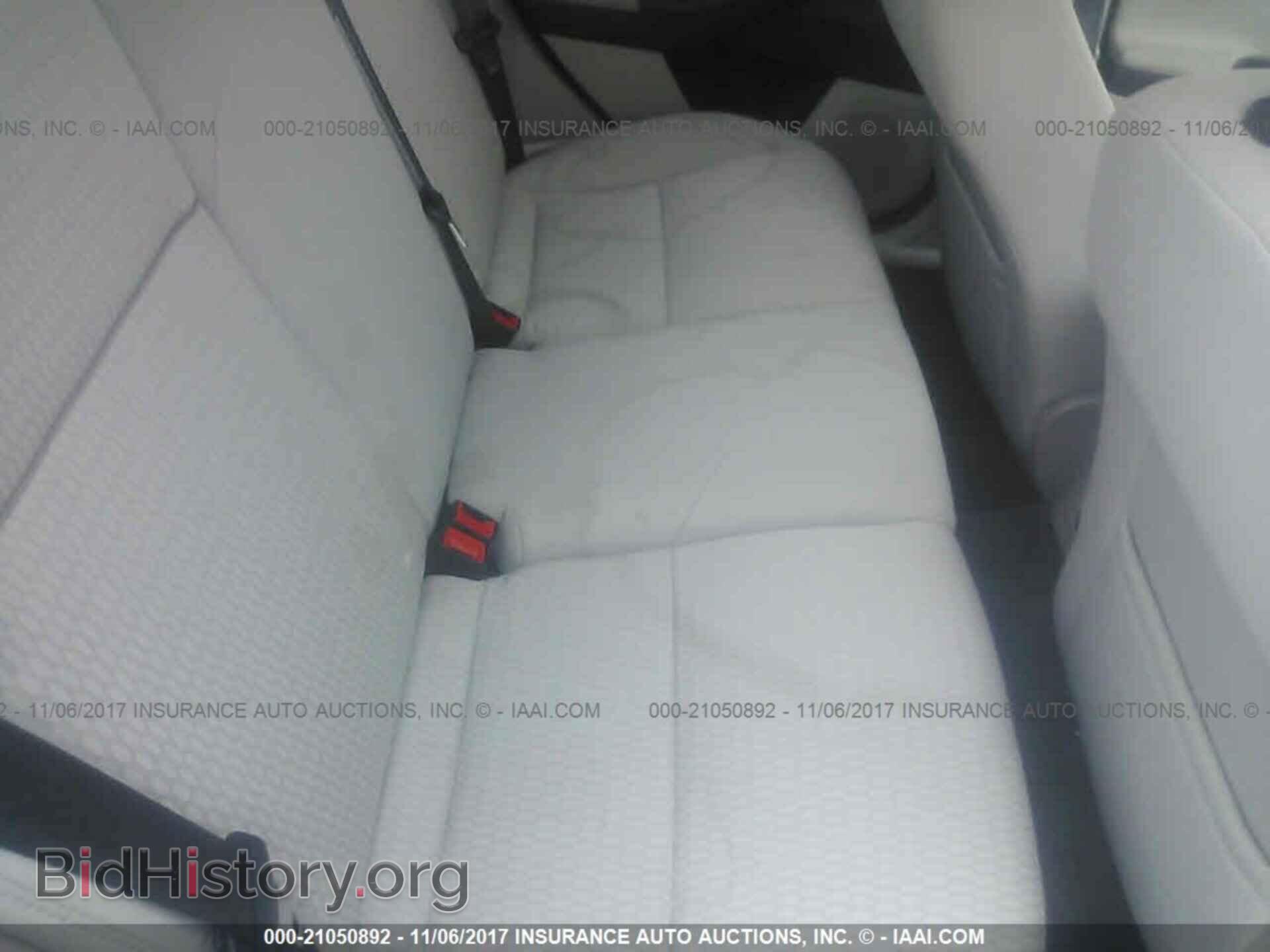 2012 Ford Focus - VIN: 1FAHP3H29CL193845 - Photo 8