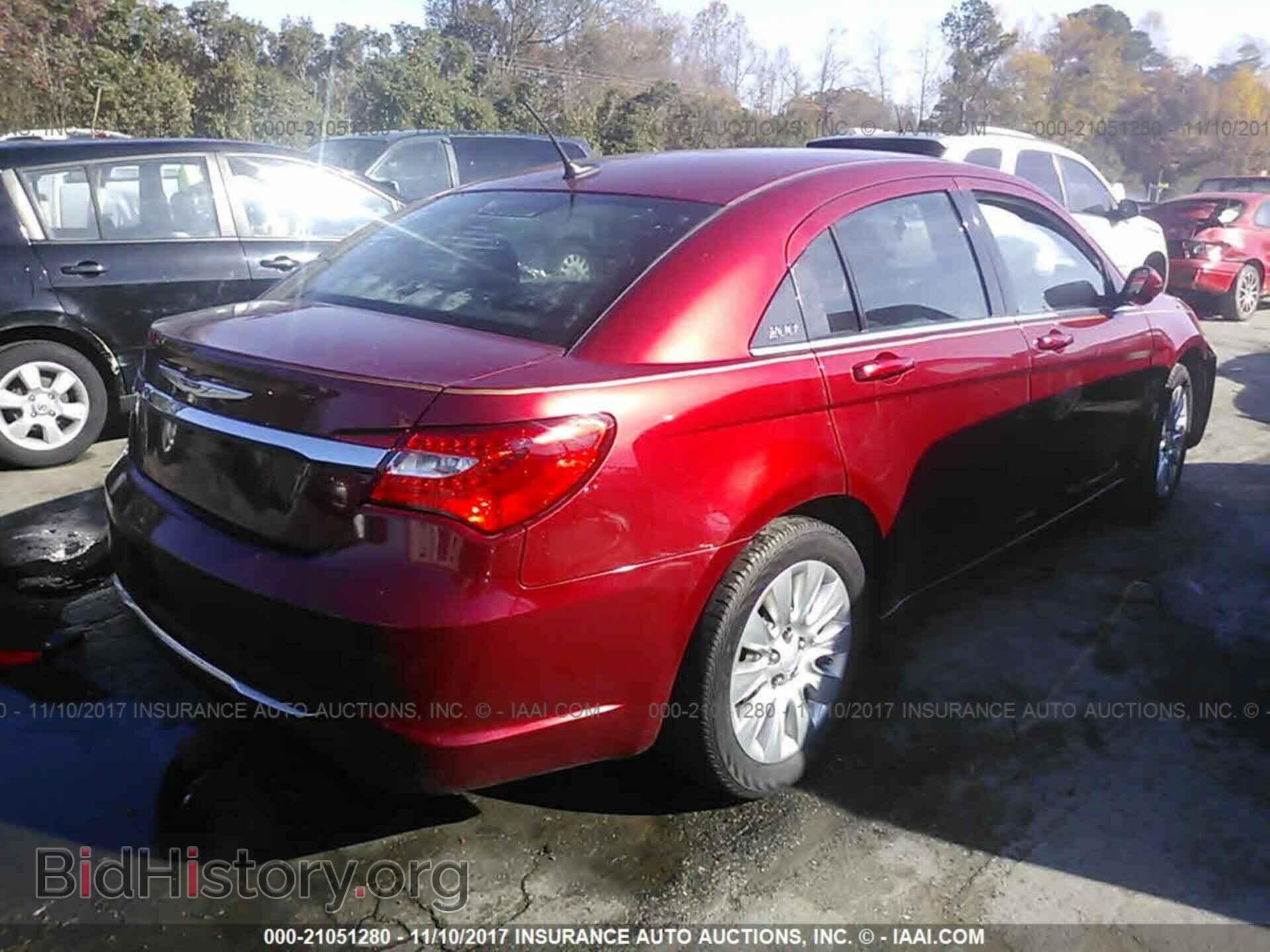 2013 Chrysler 200 - VIN: 1C3CCBABXDN735825 - Фото 4