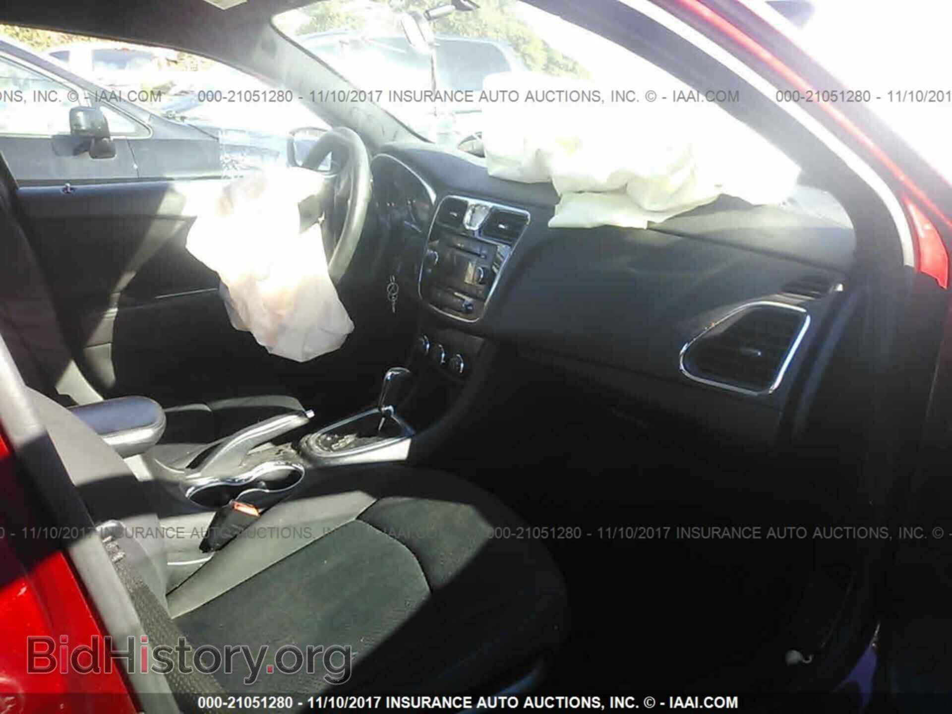 2013 Chrysler 200 - VIN: 1C3CCBABXDN735825 - Фото 5