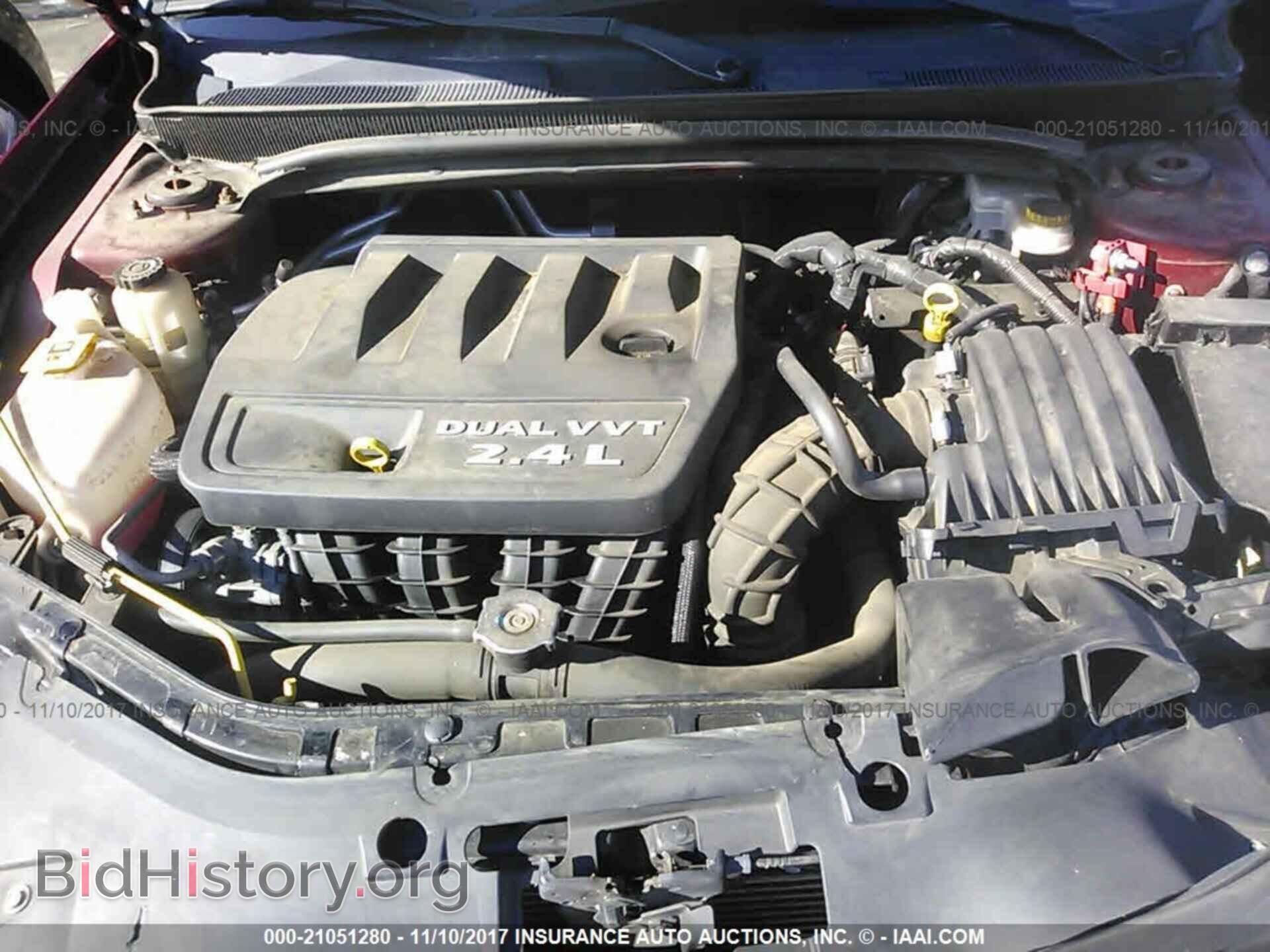 2013 Chrysler 200 - VIN: 1C3CCBABXDN735825 - Фото 10