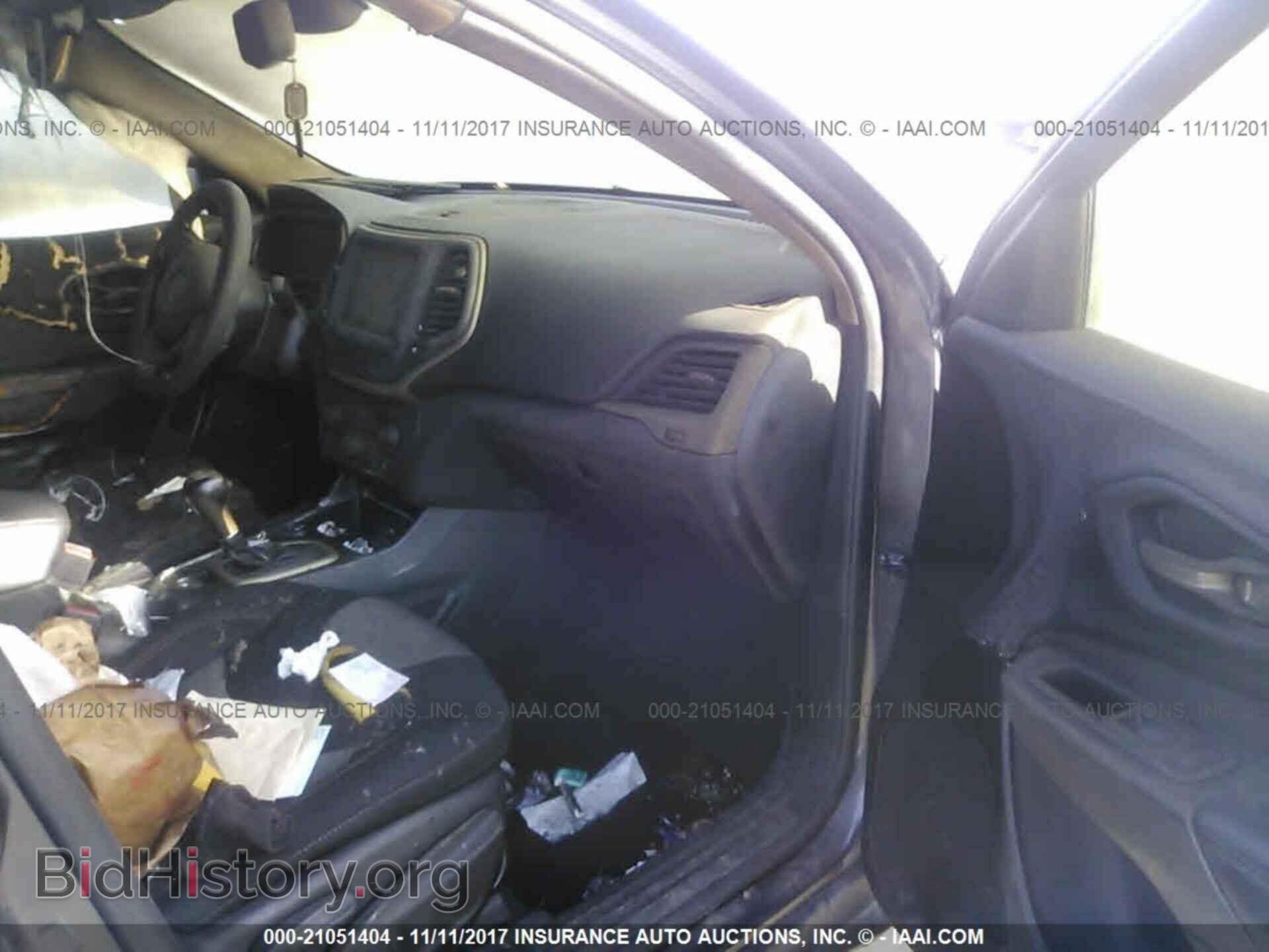 2014 Jeep Cherokee - VIN: 1C4PJLCB2EW170729 - Photo 5