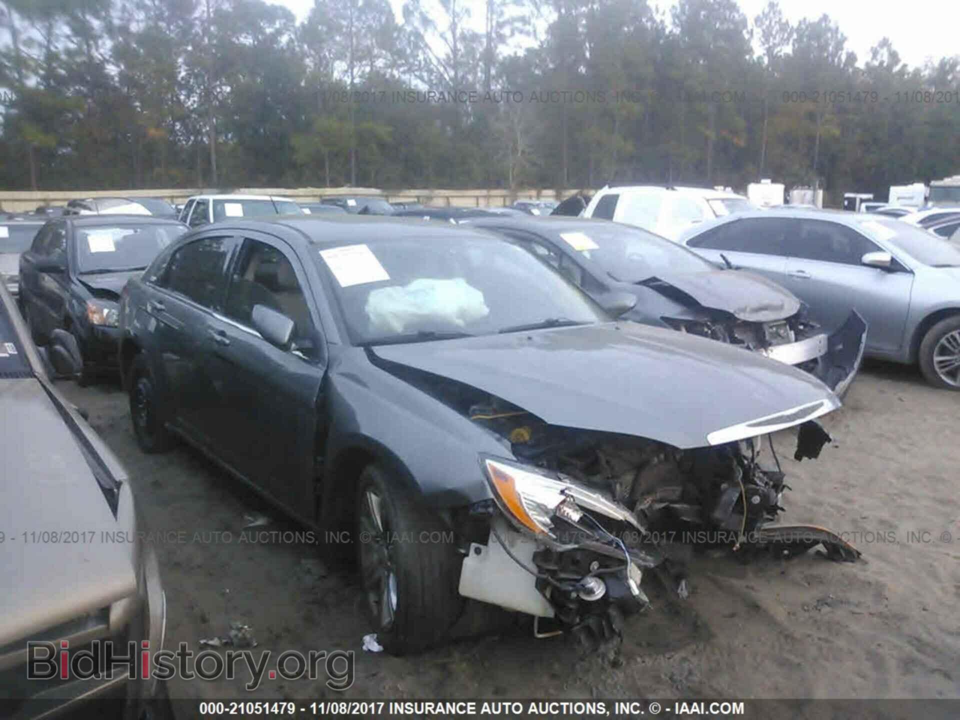 Photo 1C3CCBBB6DN577787 - Chrysler 200 2013