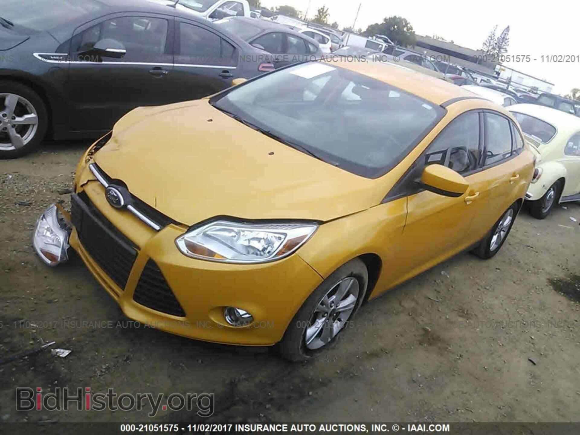 2012 Ford Focus - VIN: 1FAHP3F29CL400785 - Photo 2