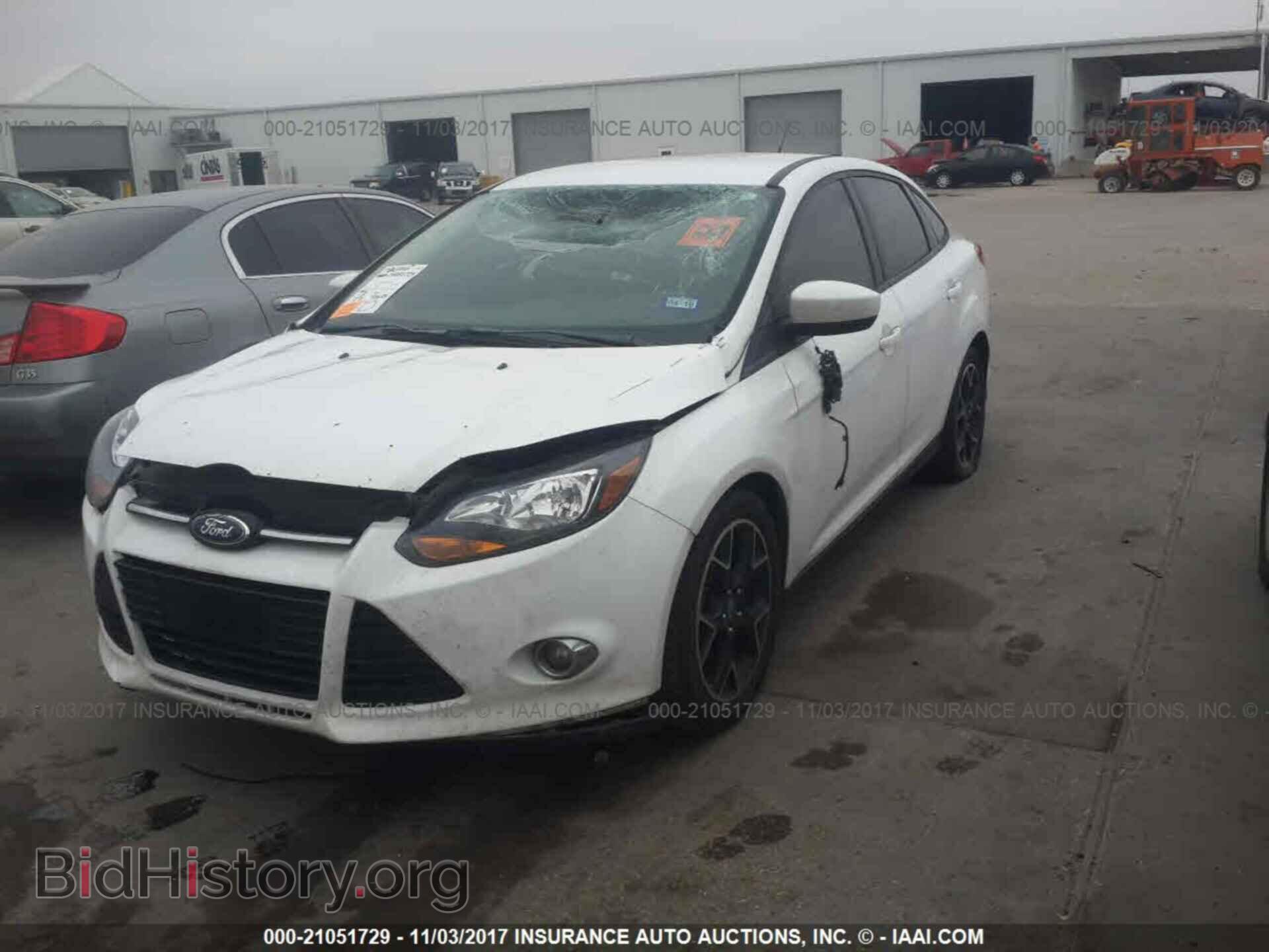 2012 Ford Focus - VIN: 1FAHP3F29CL435505 - Photo 2