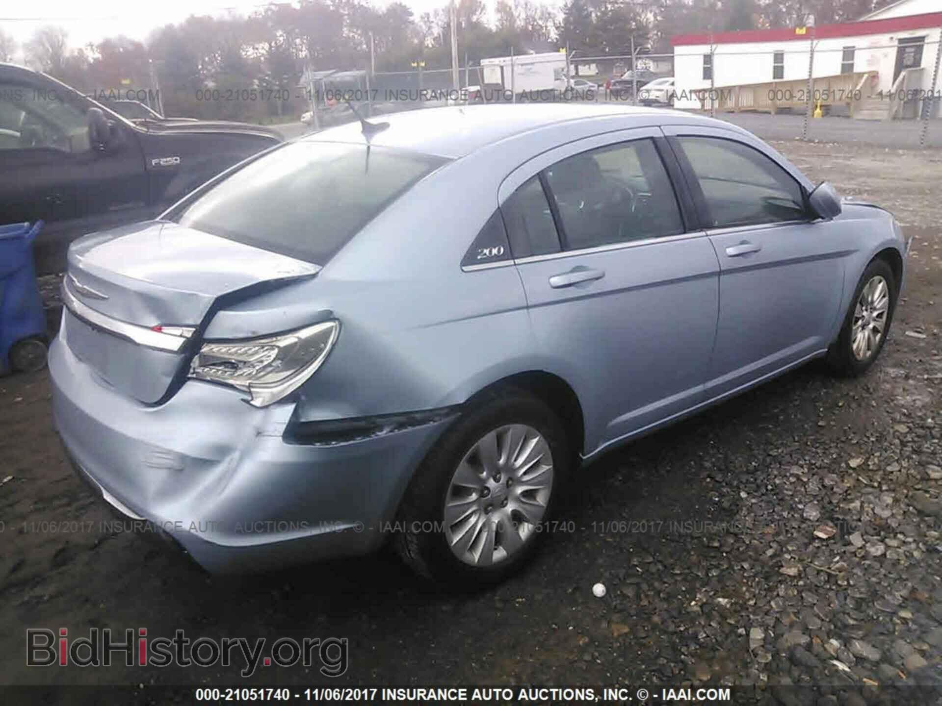 2013 Chrysler 200 - VIN: 1C3CCBAB3DN606356 - Photo 4