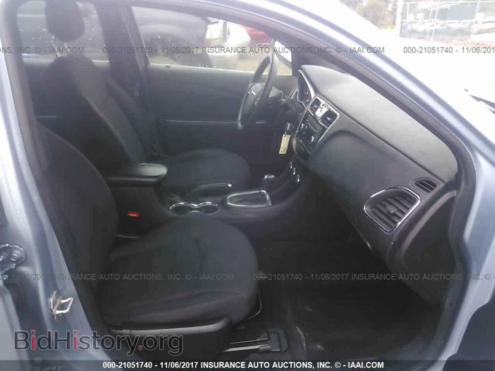 2013 Chrysler 200 - VIN: 1C3CCBAB3DN606356 - Photo 5