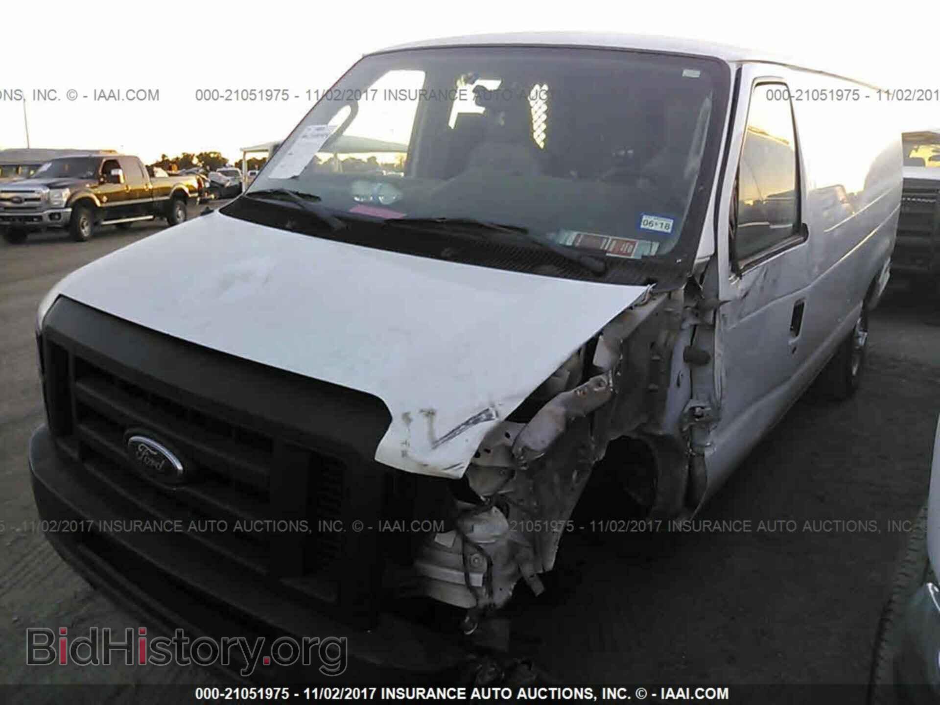 2011 Ford Econoline - VIN: 1FTNS2EL1BDA51923 - Фото 2