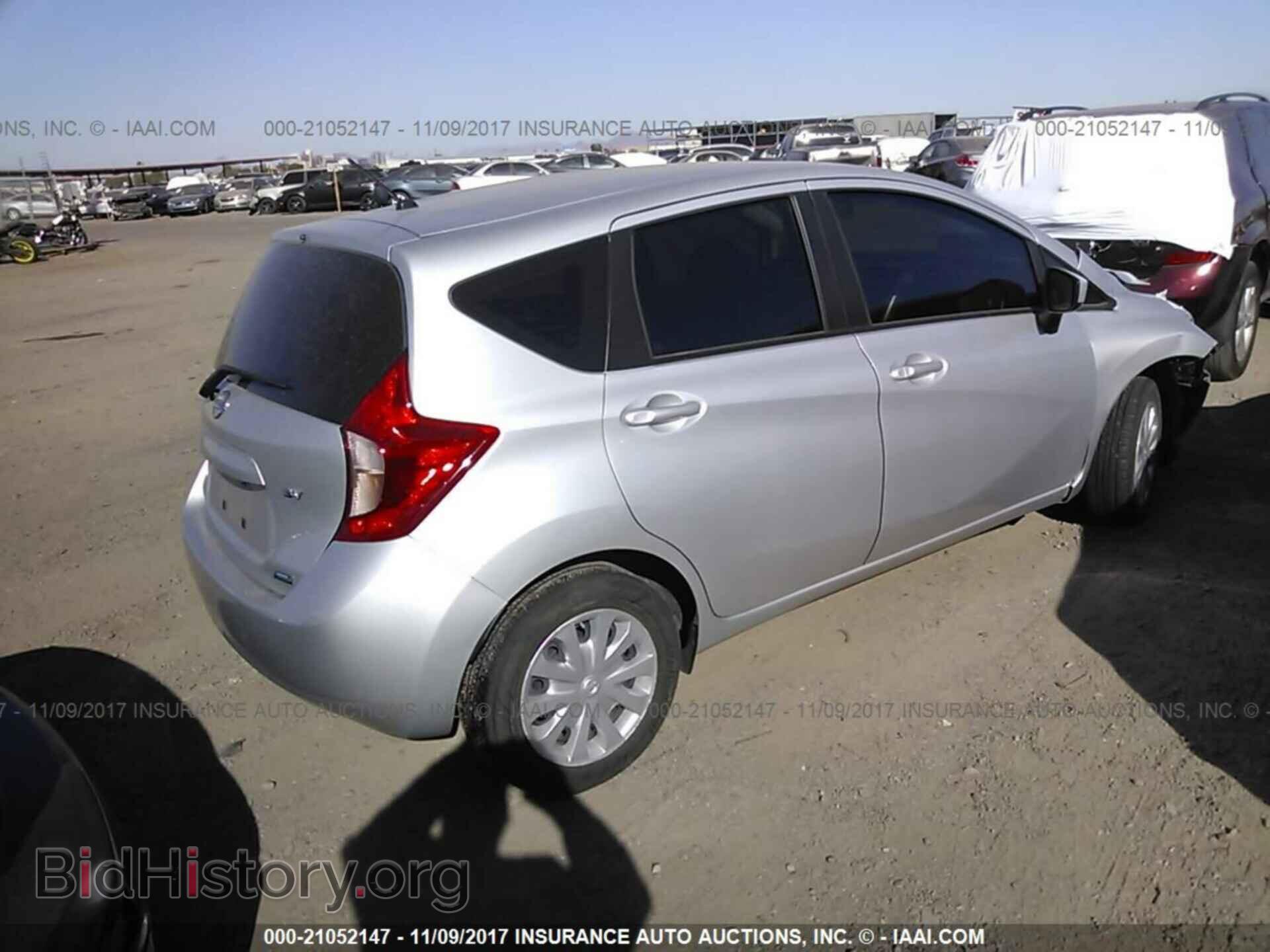 2015 Nissan Versa note - VIN: 3N1CE2CP2FL418190 - Фото 4