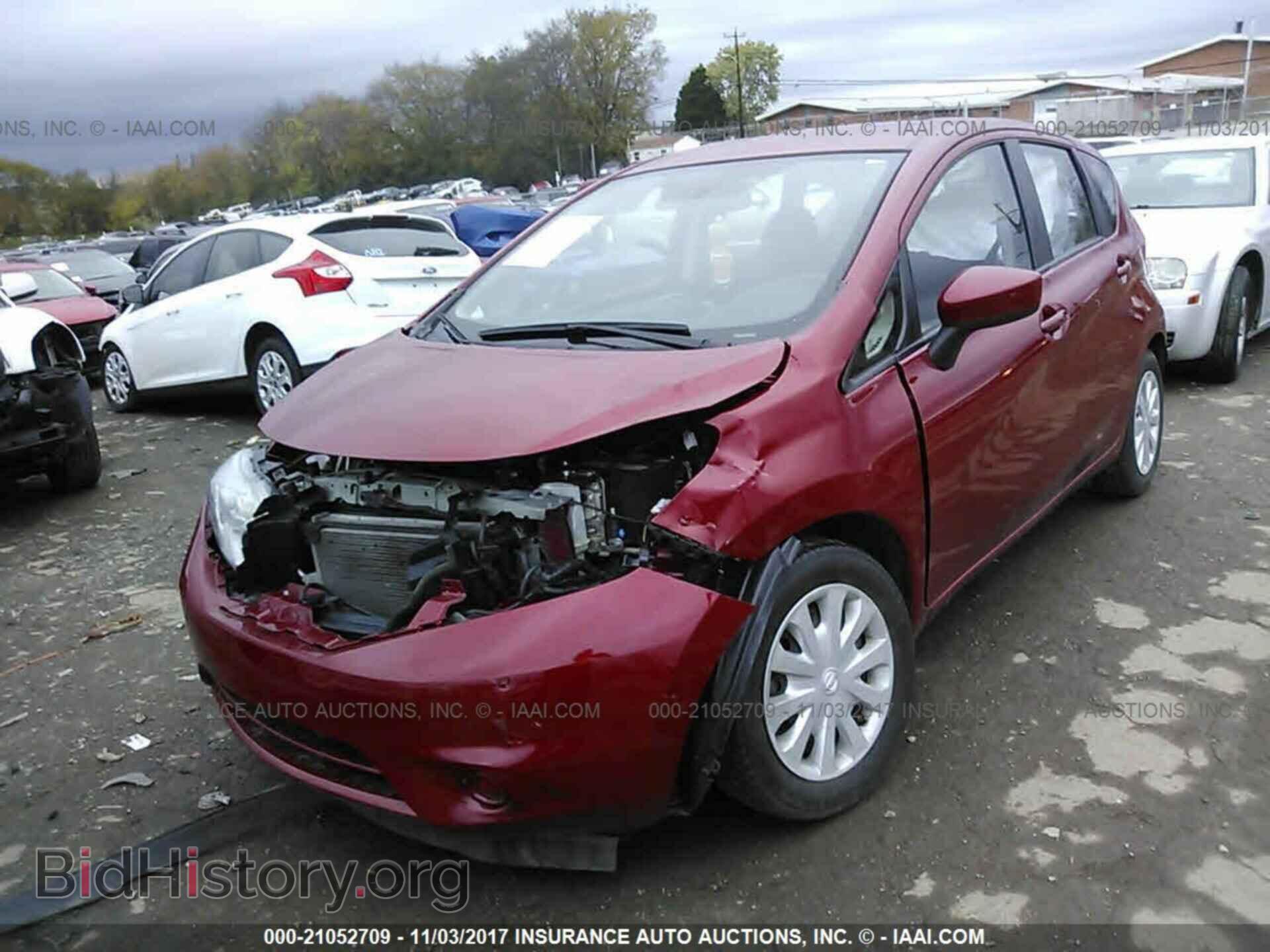 2015 Nissan Versa note - VIN: 3N1CE2CP7FL410246 - Фото 2