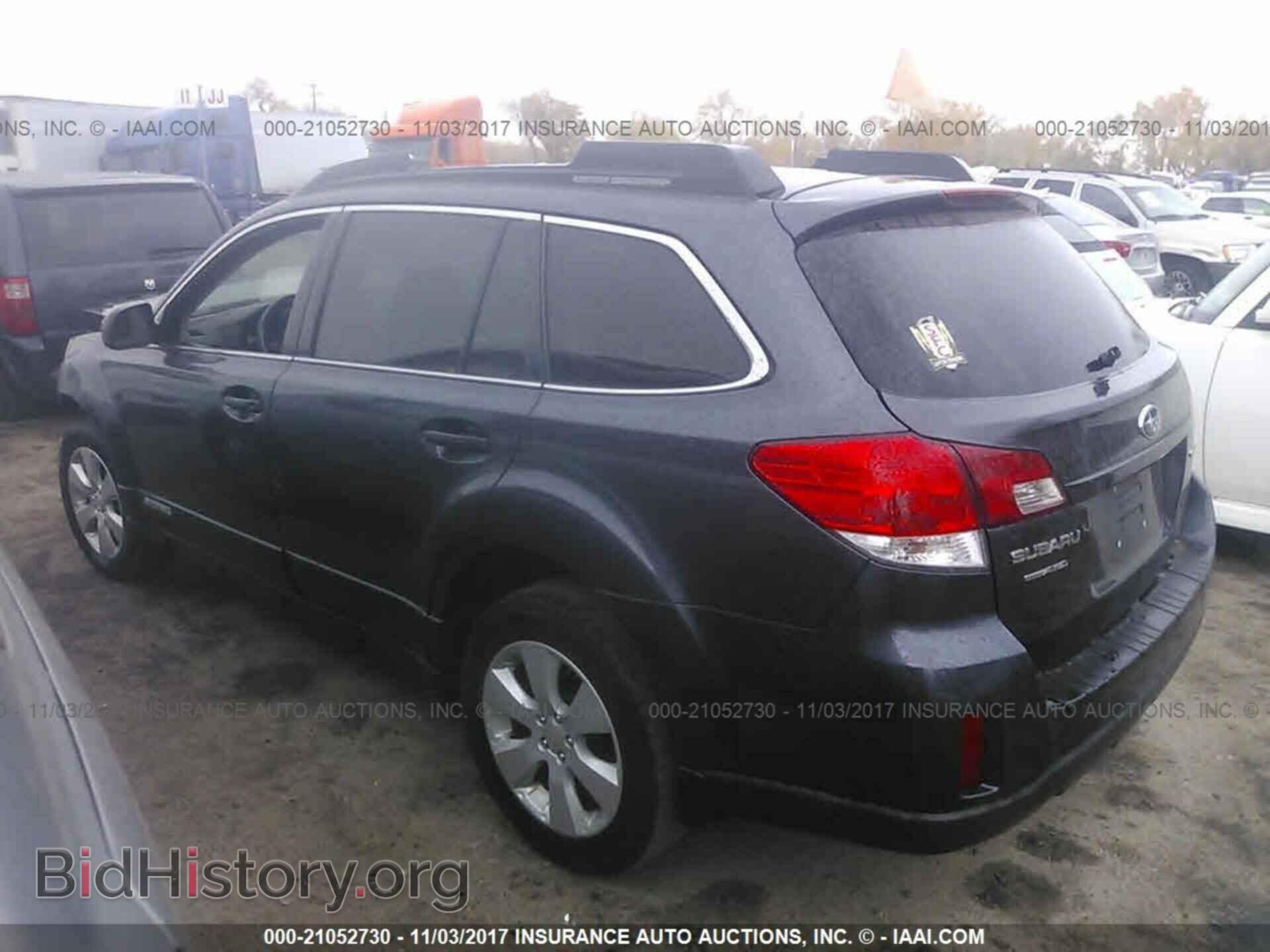 2011 Subaru Outback - VIN: 4S4BRBCC2B3328839 - Фото 3