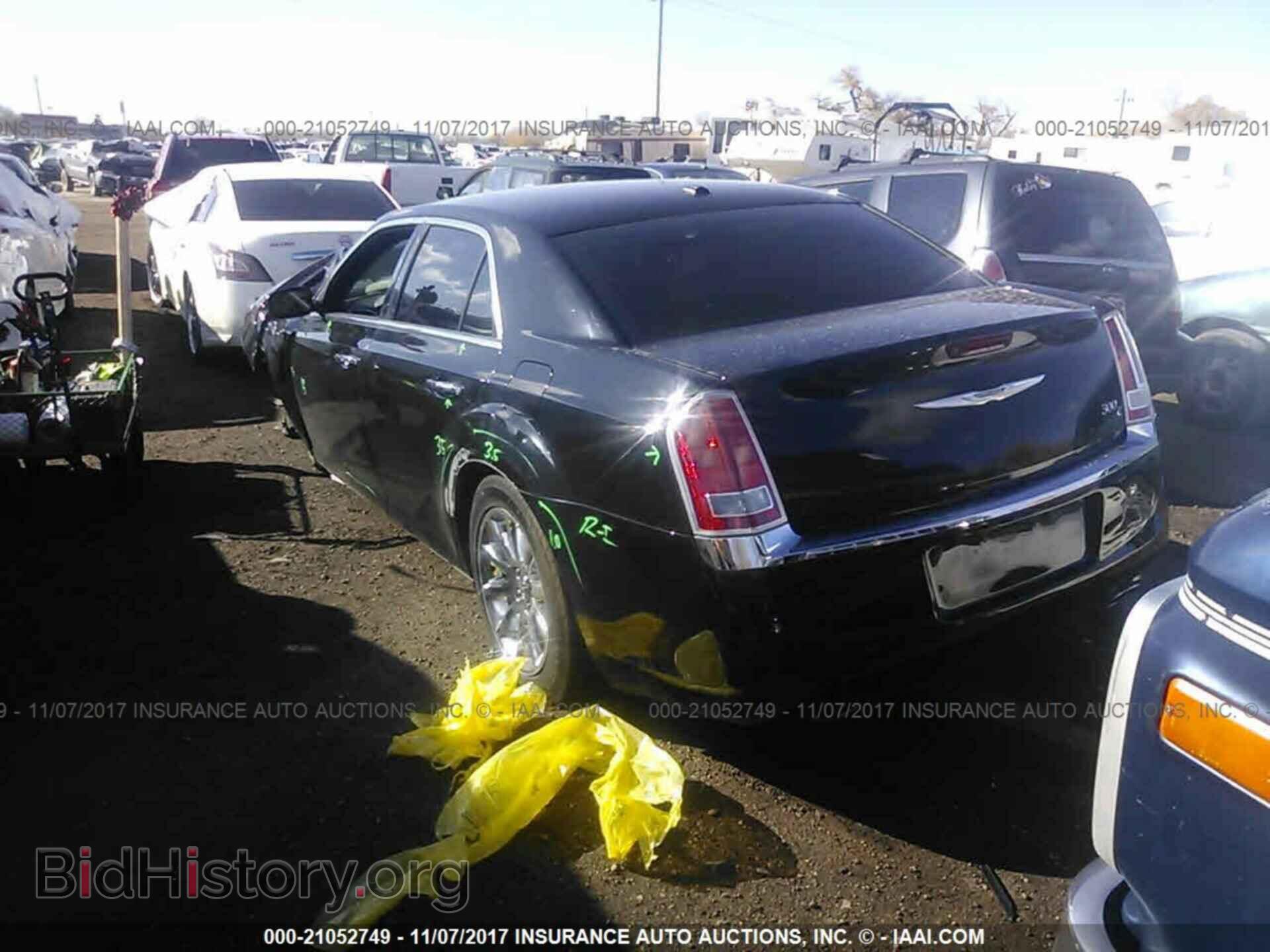 2012 Chrysler 300c - VIN: 2C3CCAETXCH268054 - Фото 3