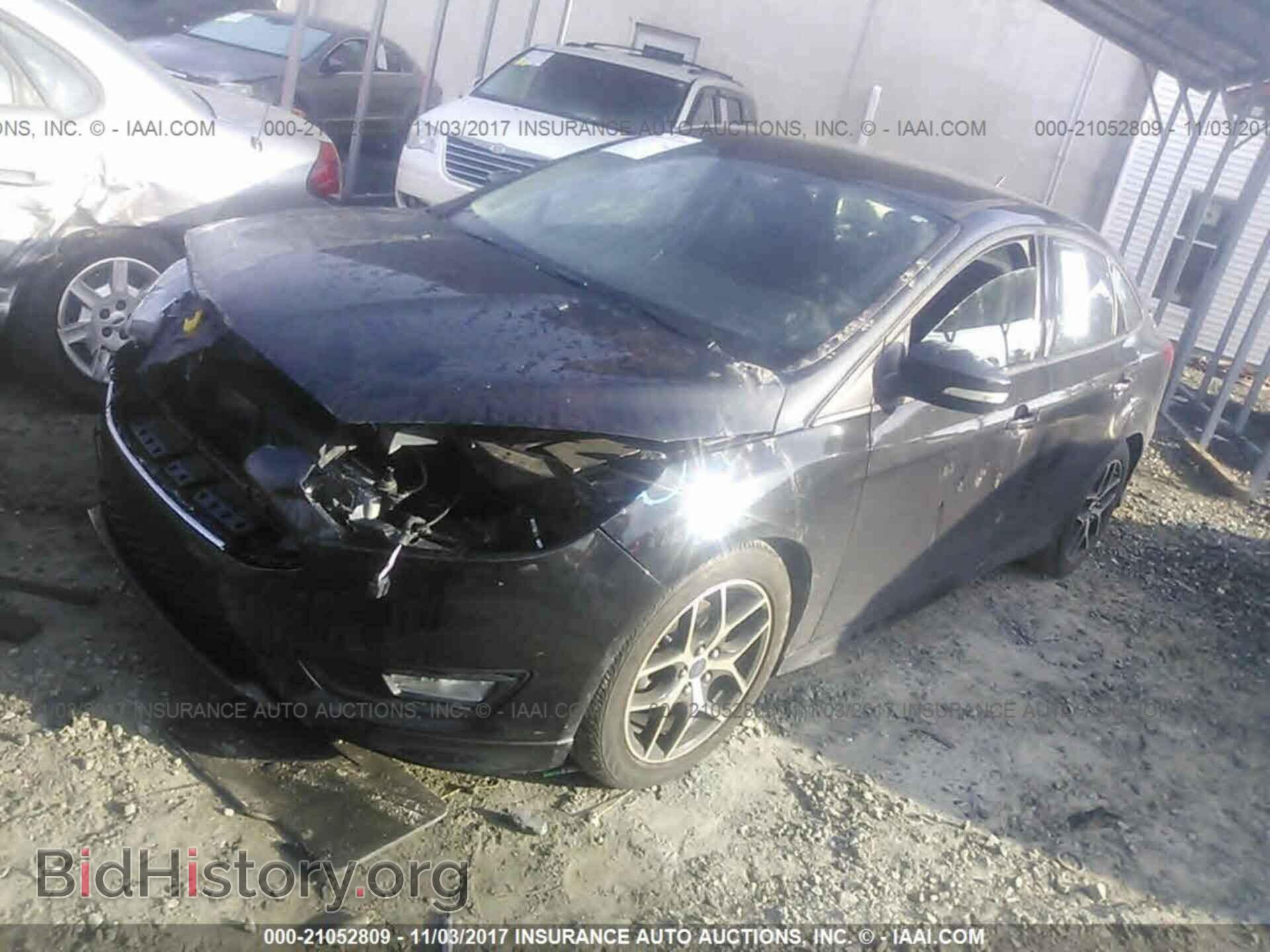 2015 Ford Focus - VIN: 1FADP3F2XFL346173 - Photo 2